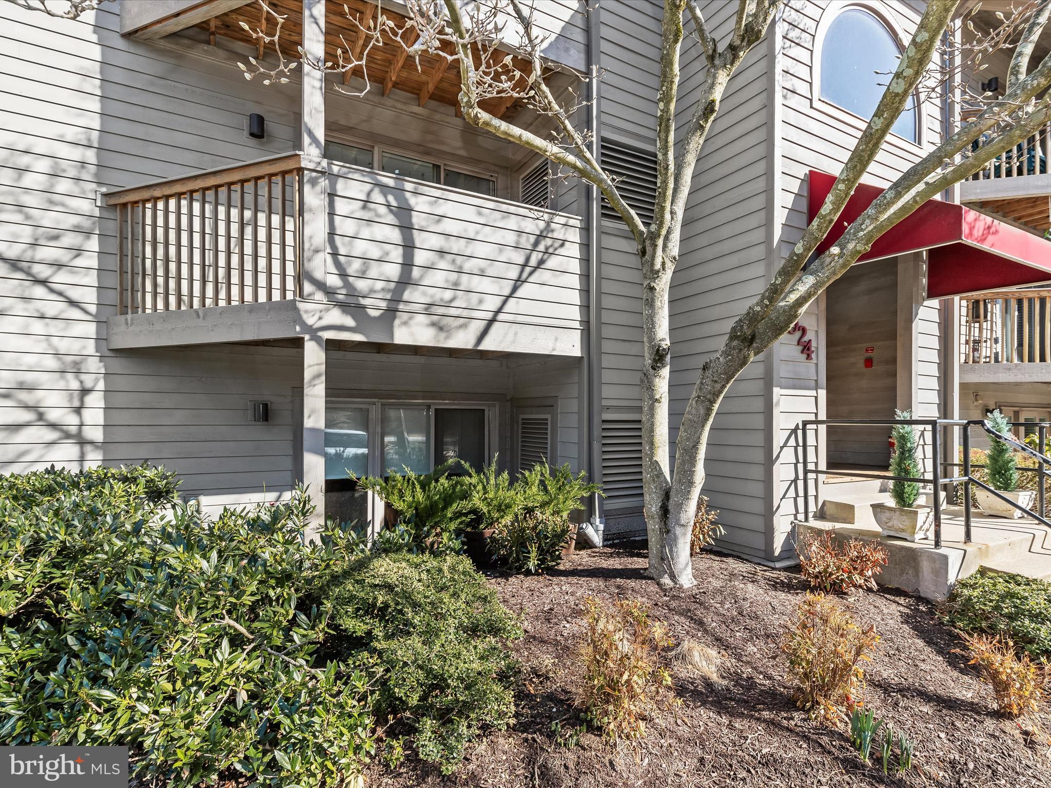 CHESAPEAKE HARBOUR - Residential