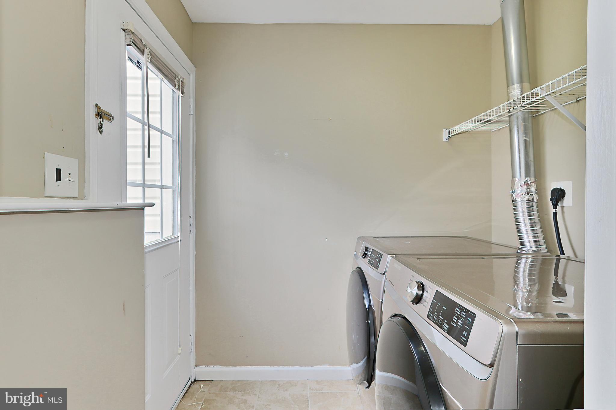 LAKE RIDGE CROSSING - Residential