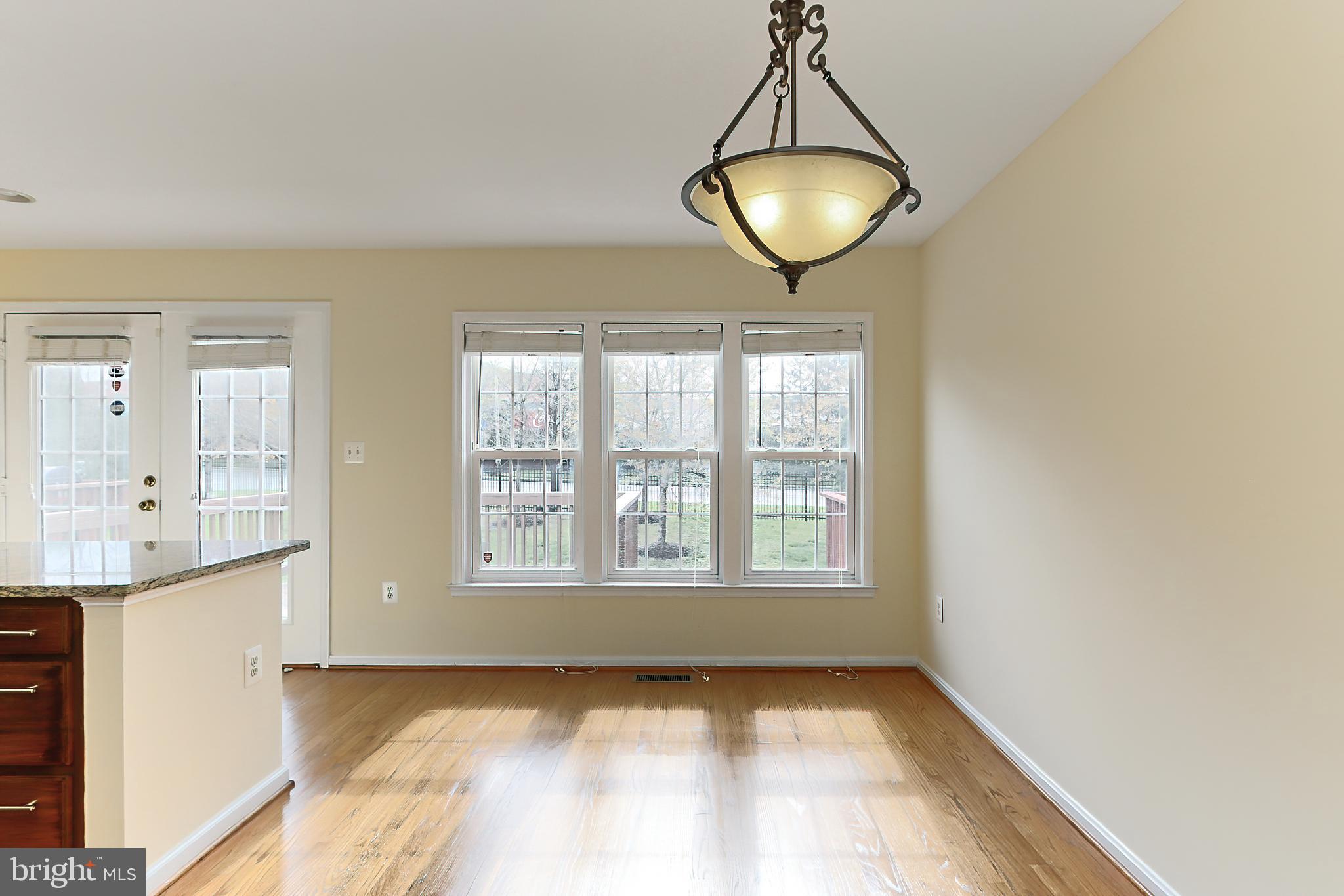 LAKE RIDGE CROSSING - Residential