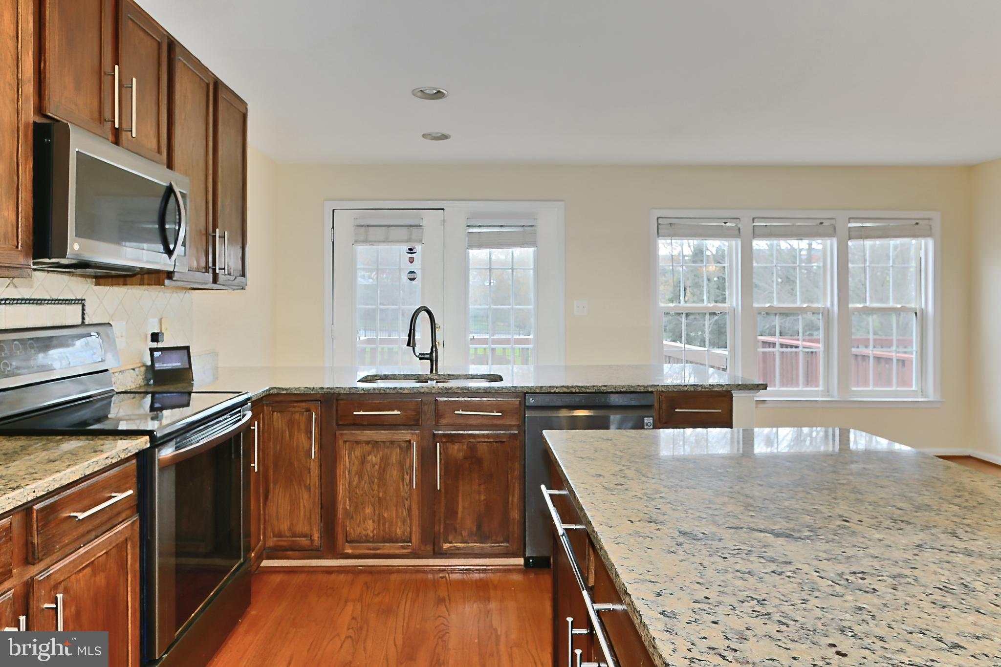 LAKE RIDGE CROSSING - Residential