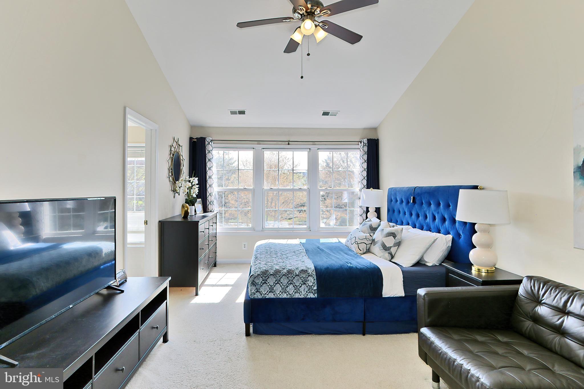 LAKE RIDGE CROSSING - Residential