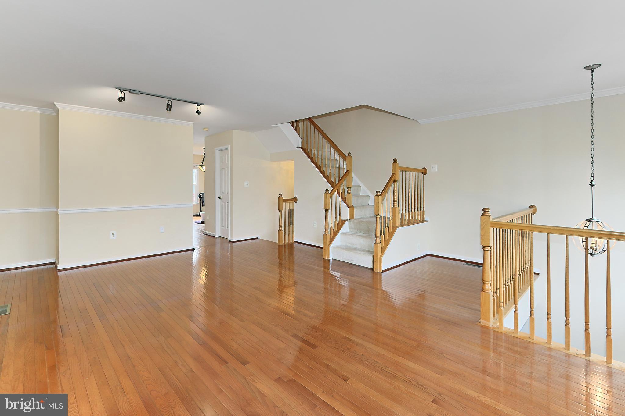 LAKE RIDGE CROSSING - Residential