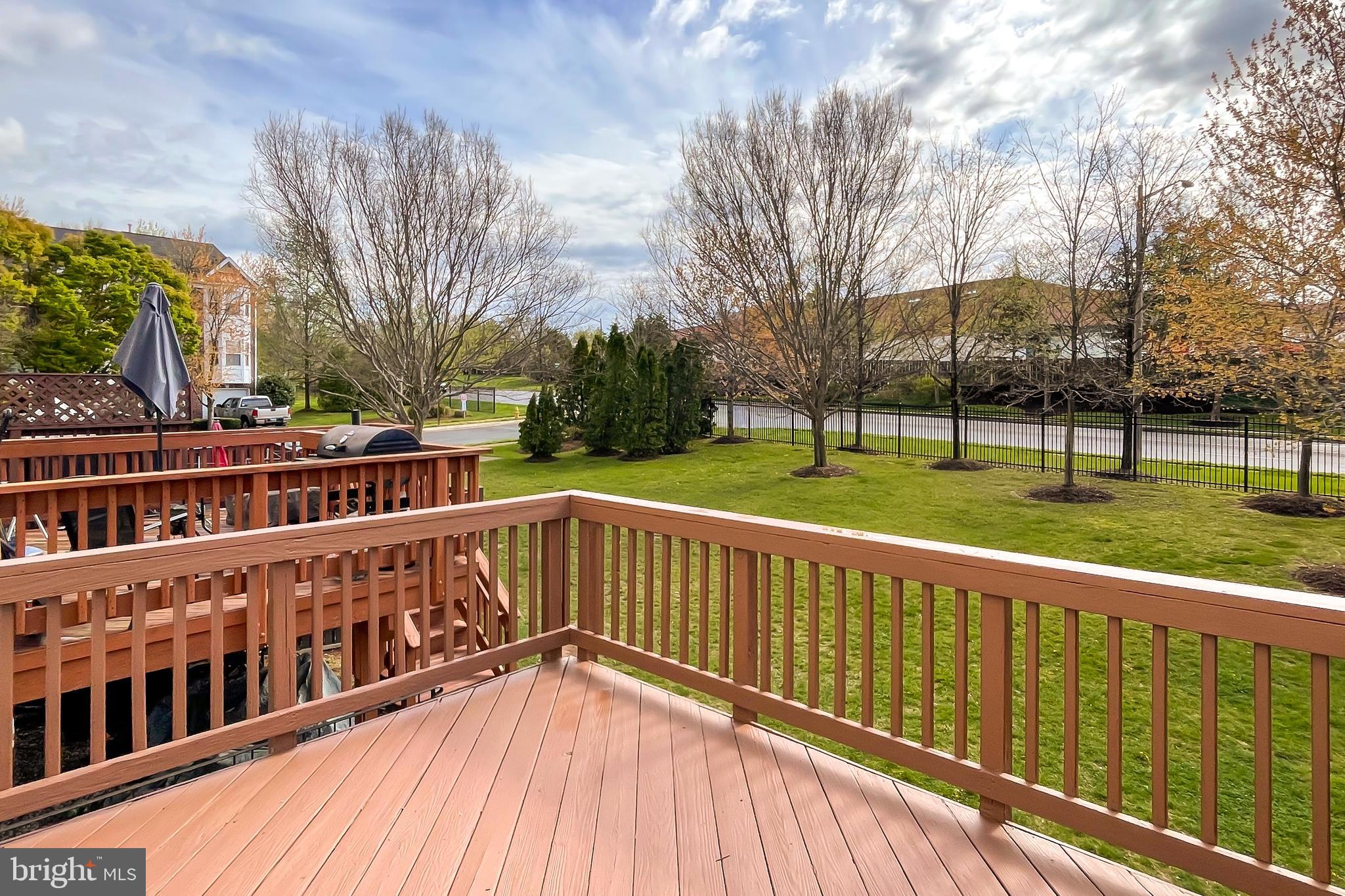 LAKE RIDGE CROSSING - Residential