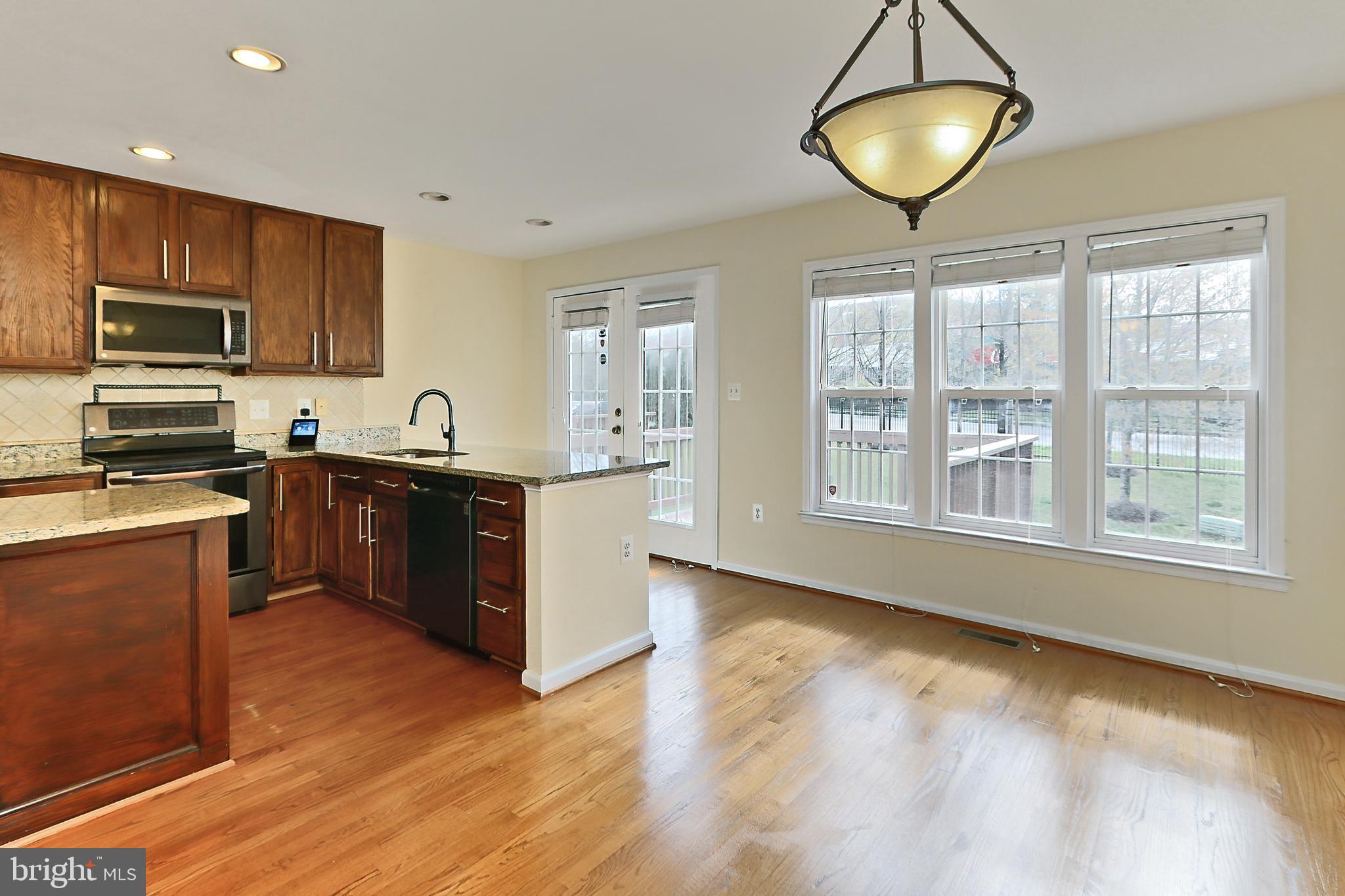 LAKE RIDGE CROSSING - Residential