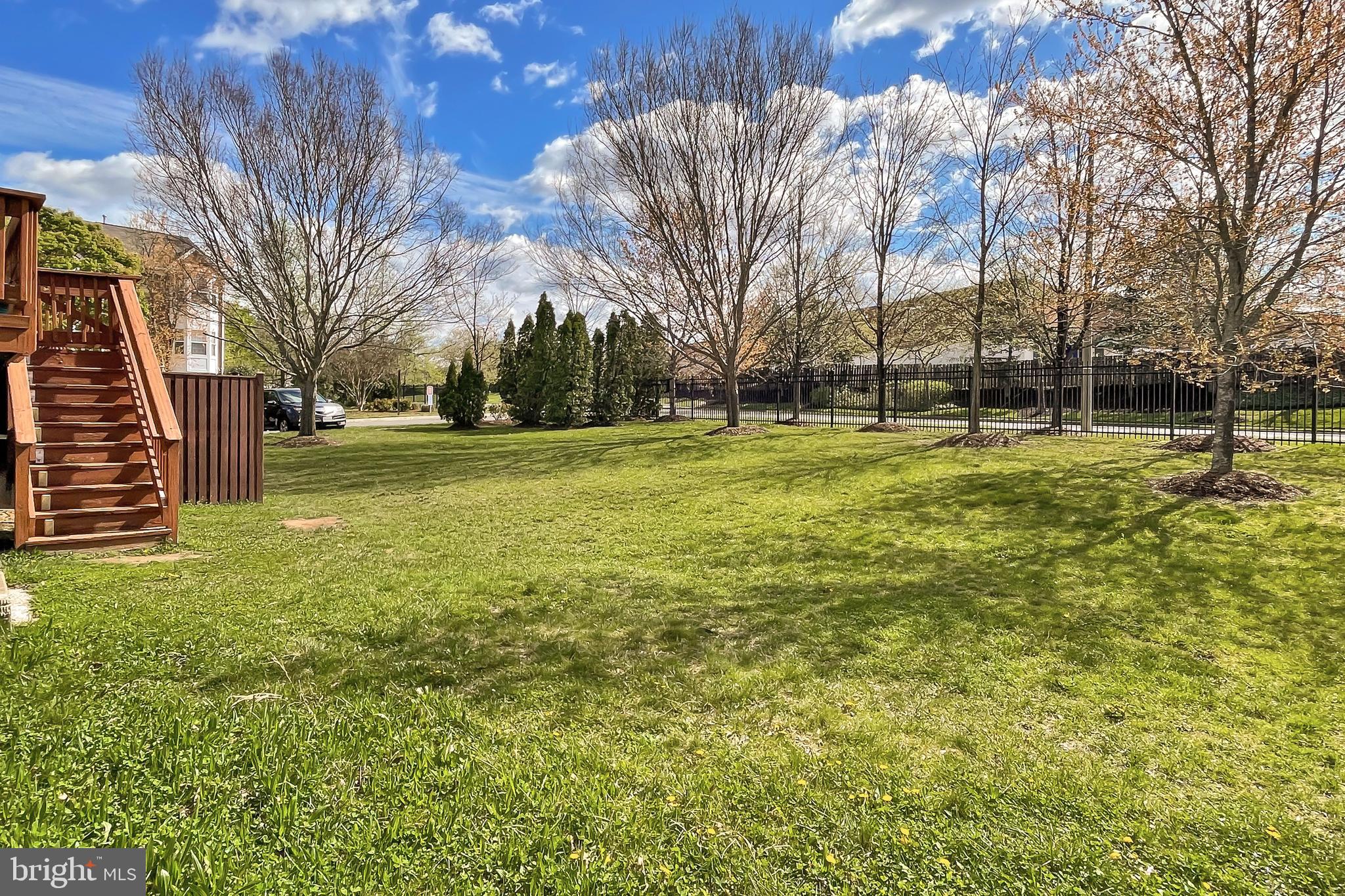 LAKE RIDGE CROSSING - Residential