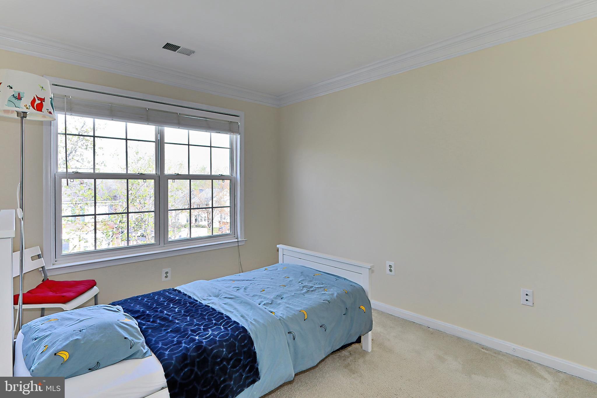 LAKE RIDGE CROSSING - Residential