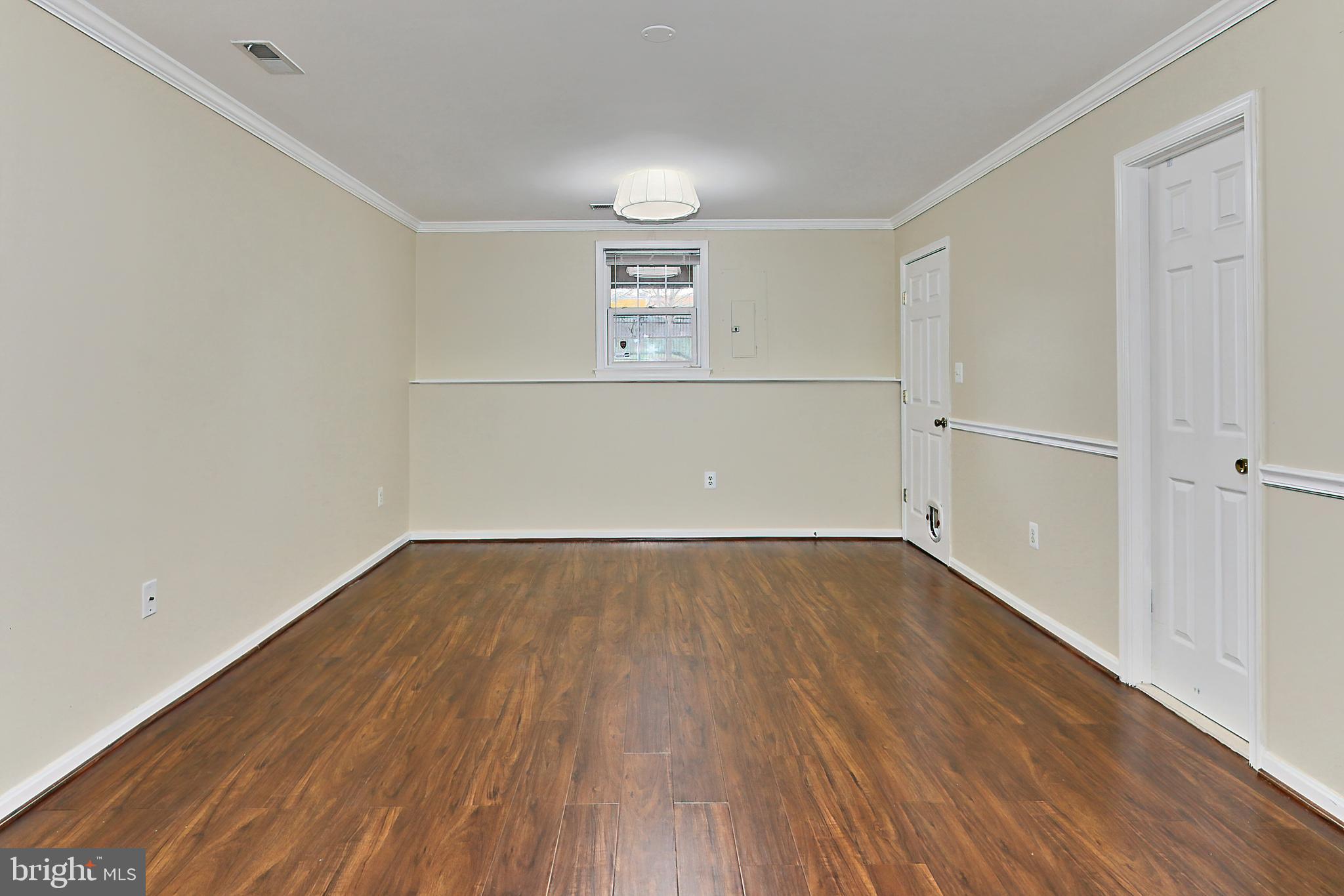 LAKE RIDGE CROSSING - Residential