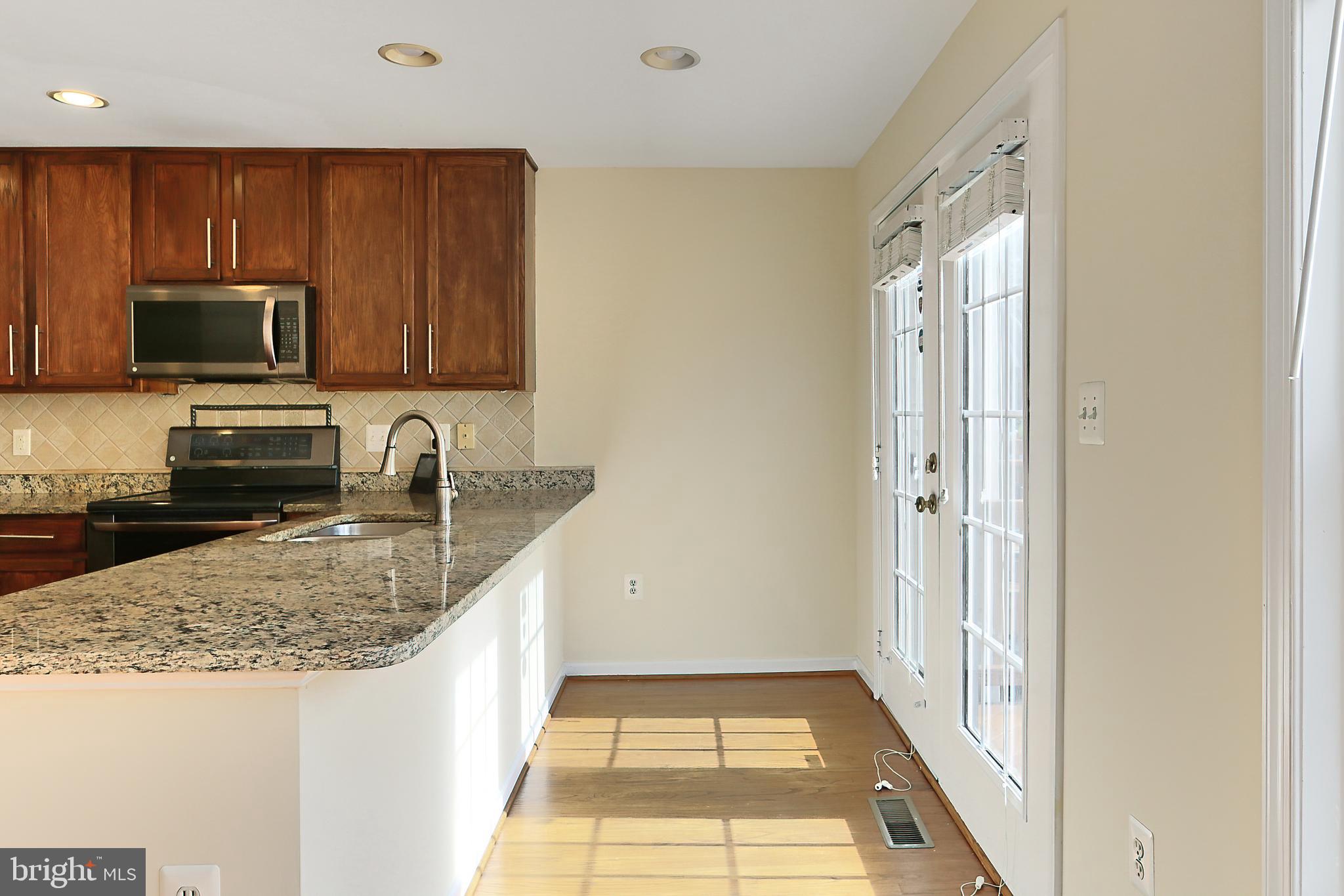 LAKE RIDGE CROSSING - Residential