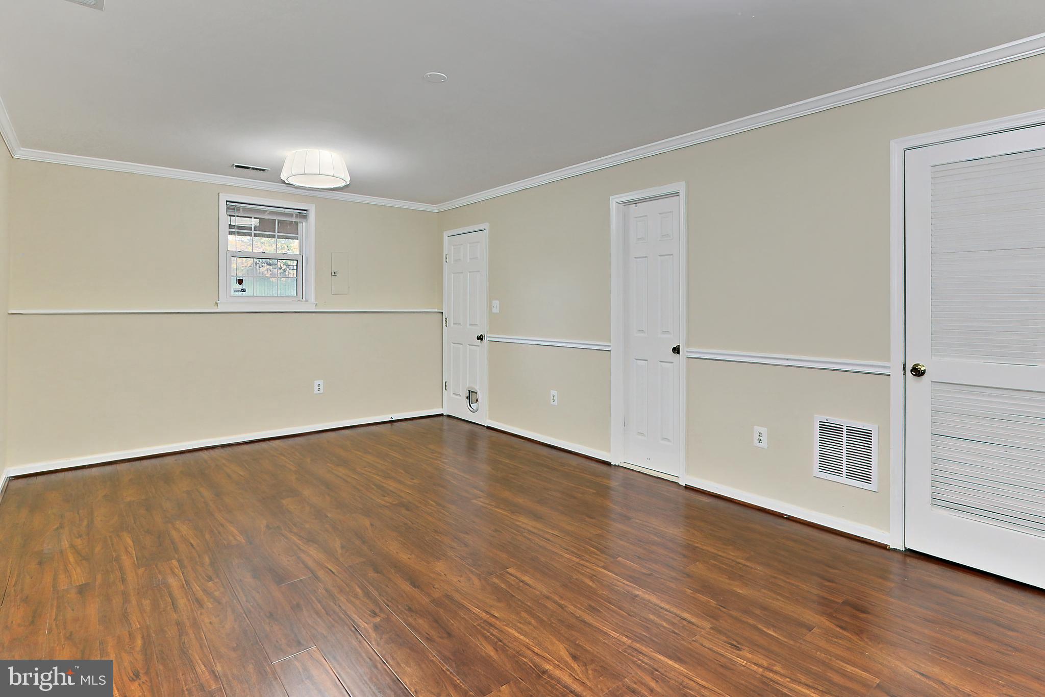 LAKE RIDGE CROSSING - Residential