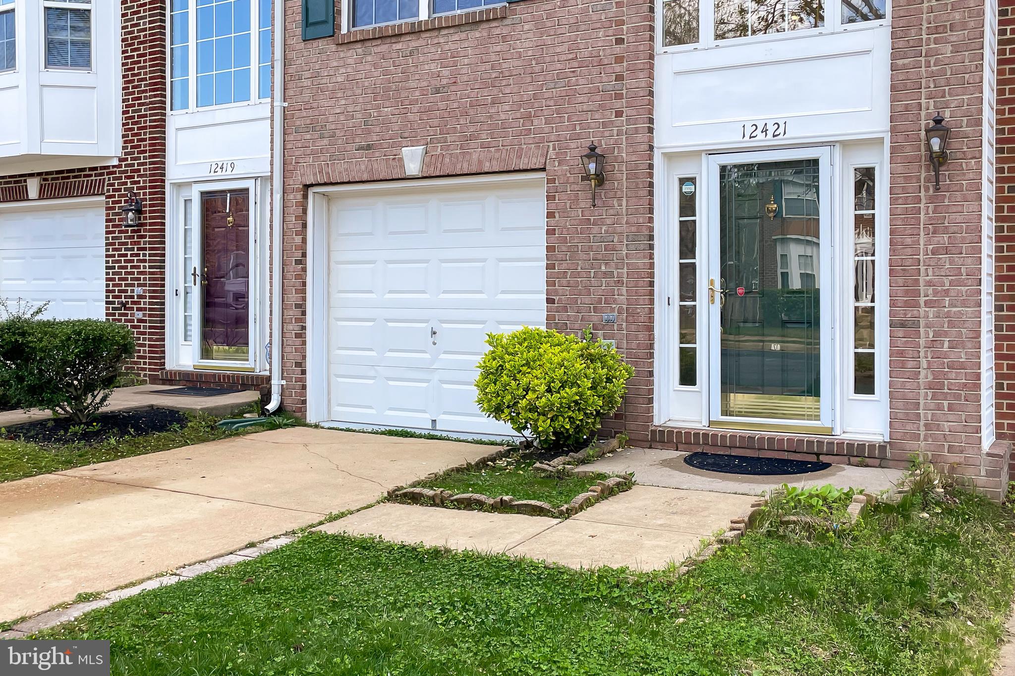 LAKE RIDGE CROSSING - Residential