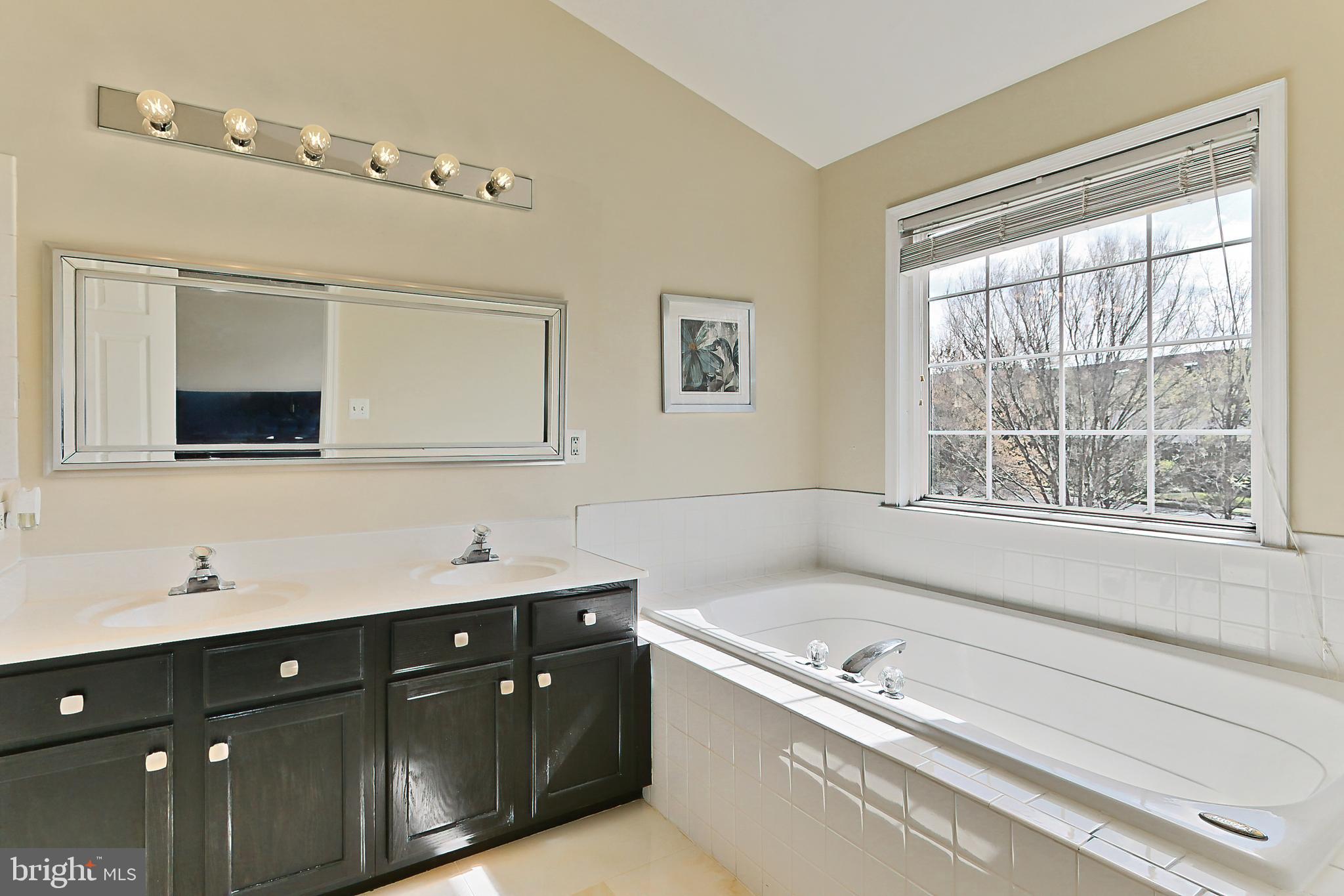 LAKE RIDGE CROSSING - Residential