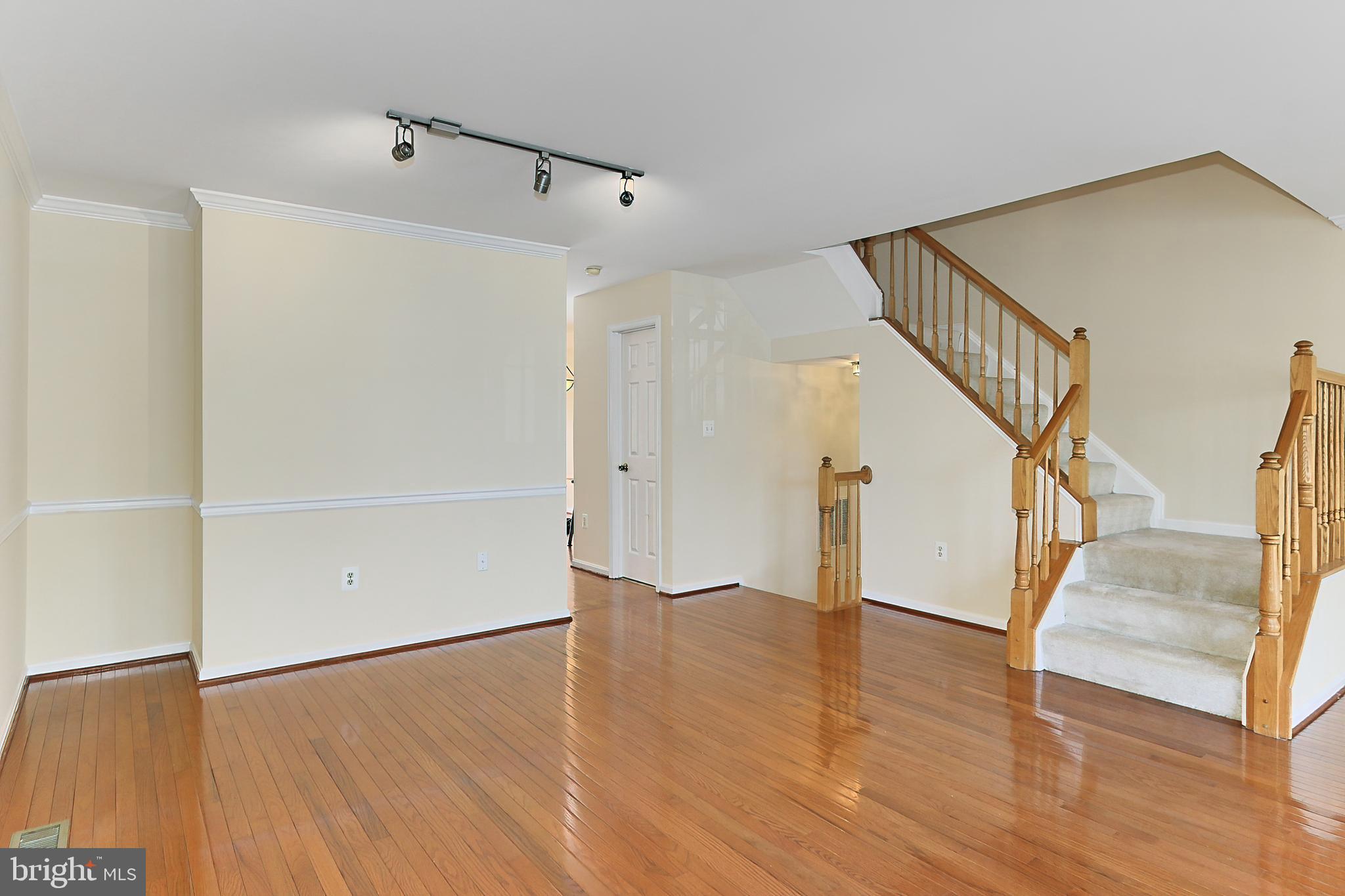 LAKE RIDGE CROSSING - Residential