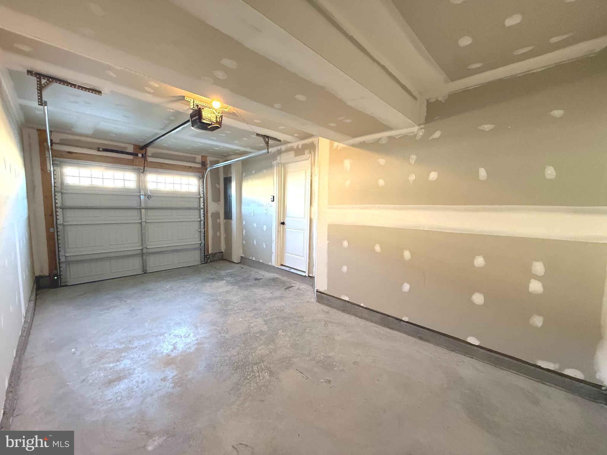 THE LAKES AT MARTINSBURG - Residential Lease