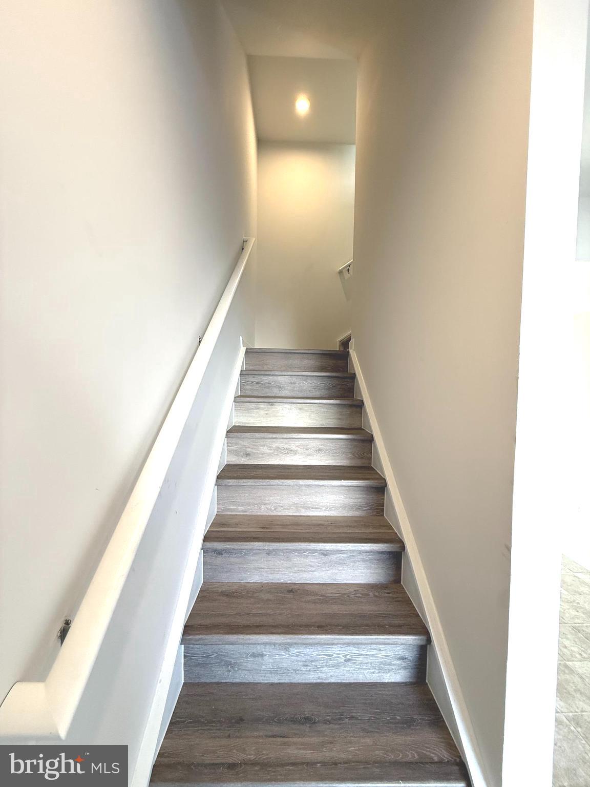 THE LAKES AT MARTINSBURG - Residential Lease