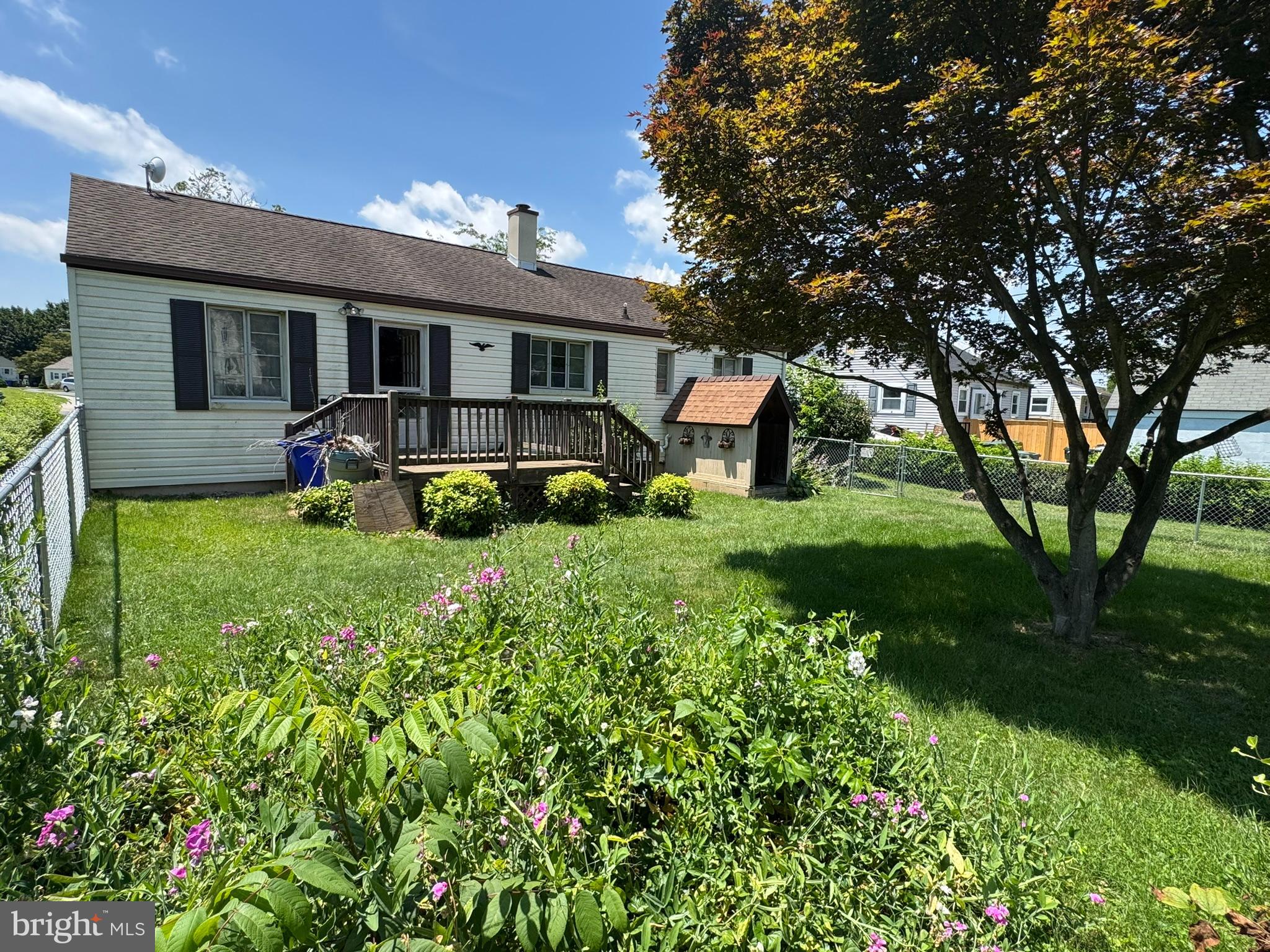 1128 SUNNYSIDE DRIVE