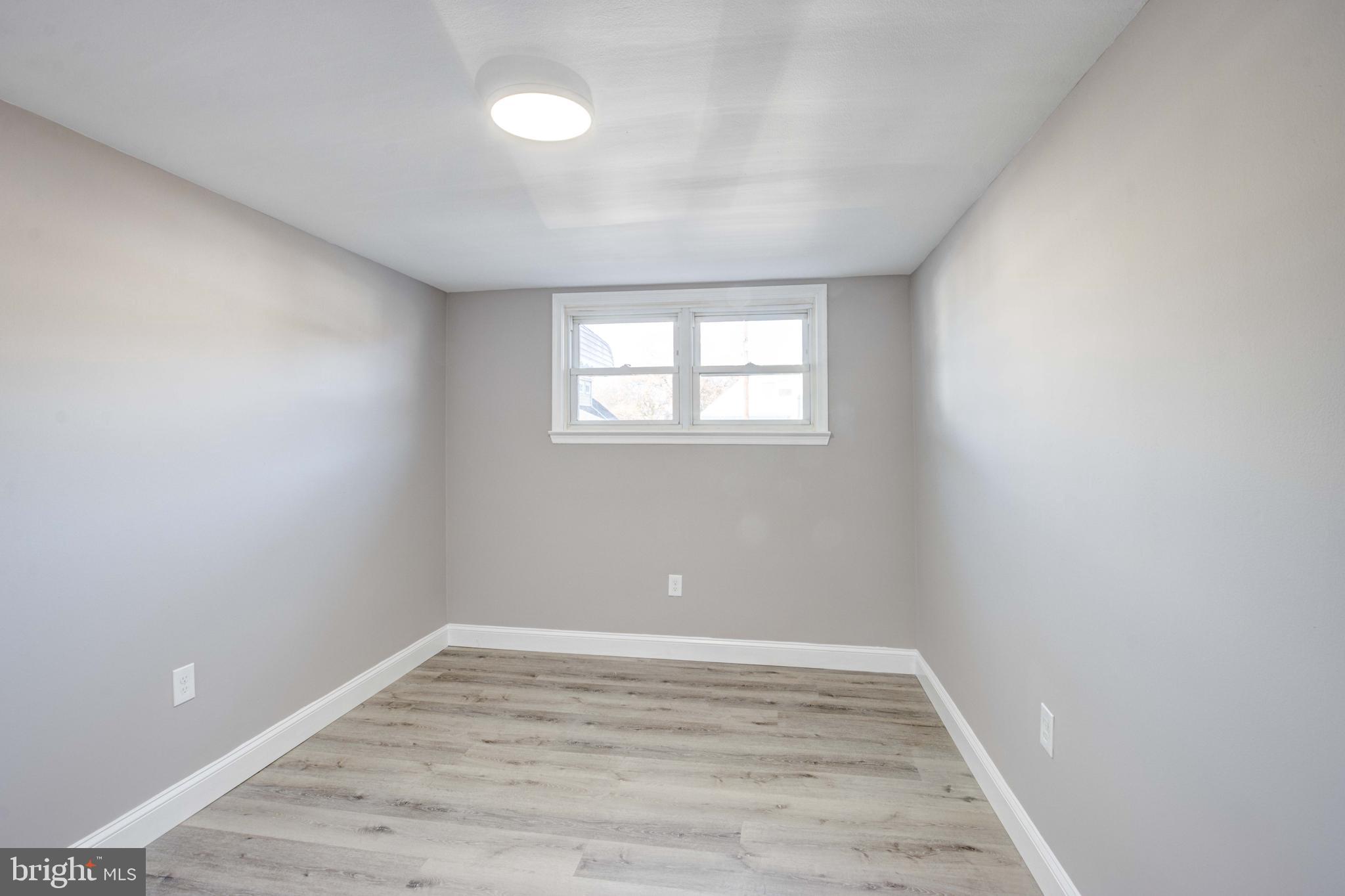 LANDSDOWNE - Residential