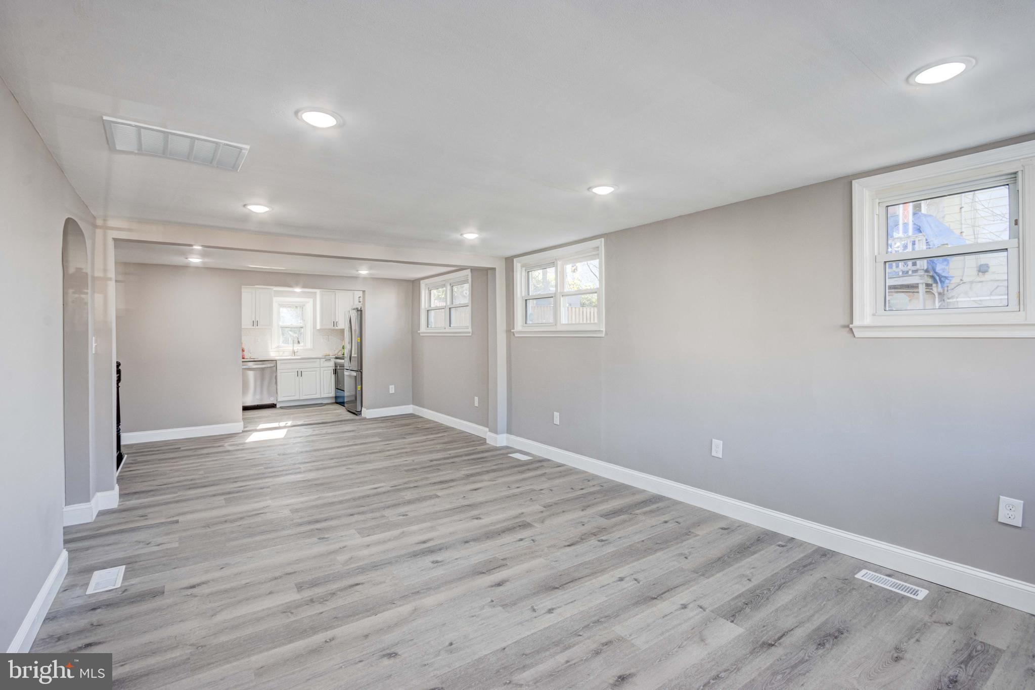 LANDSDOWNE - Residential