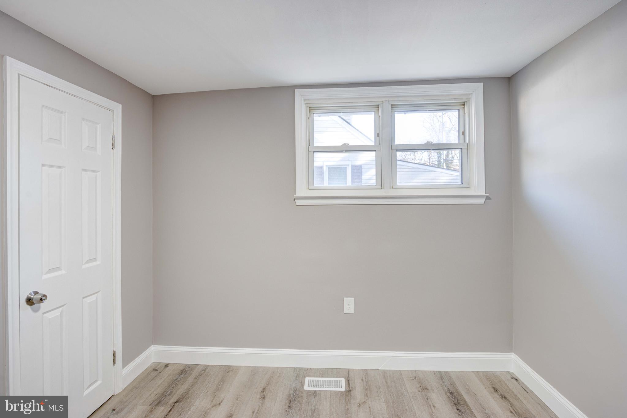 LANDSDOWNE - Residential