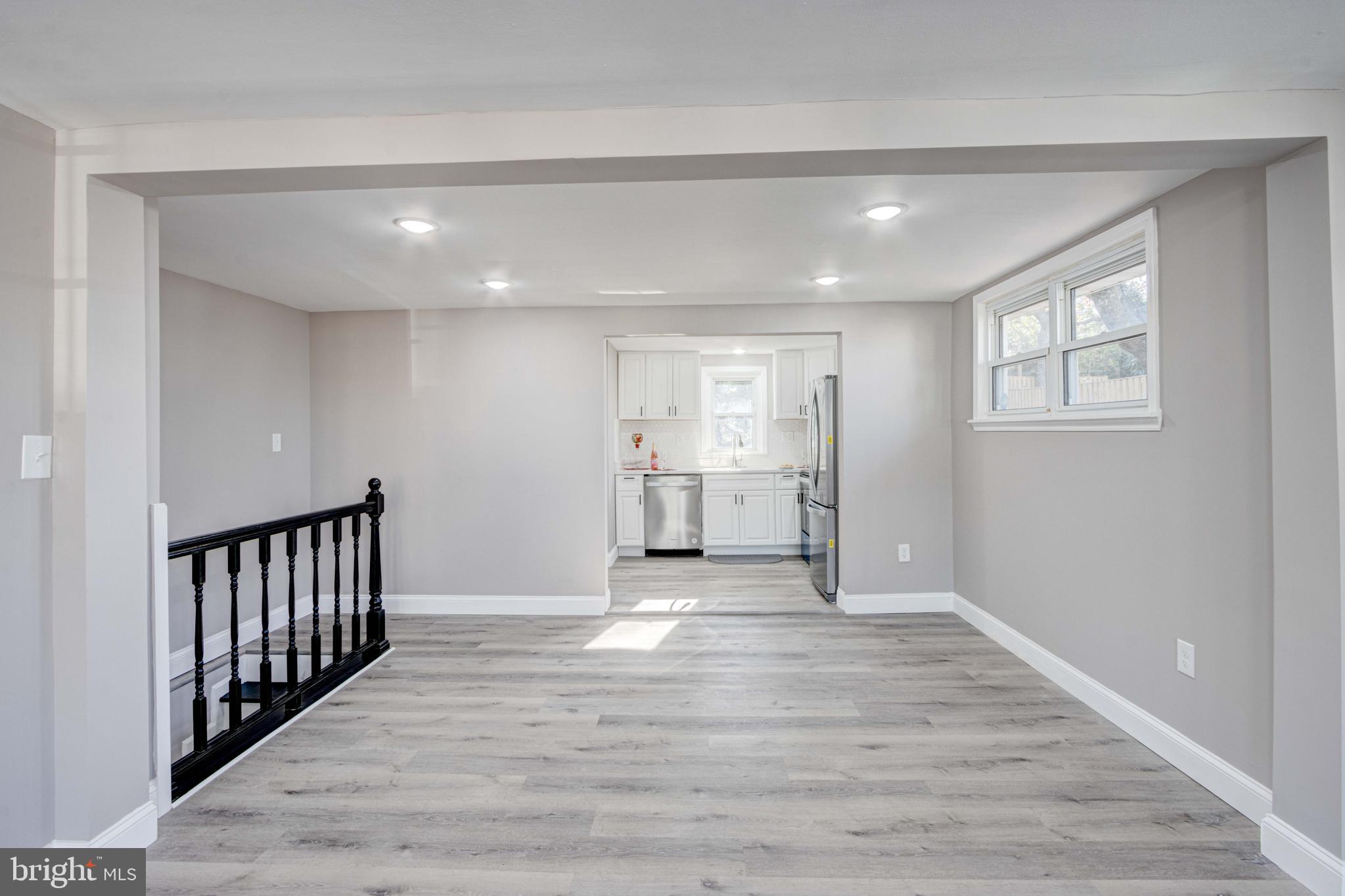 LANDSDOWNE - Residential