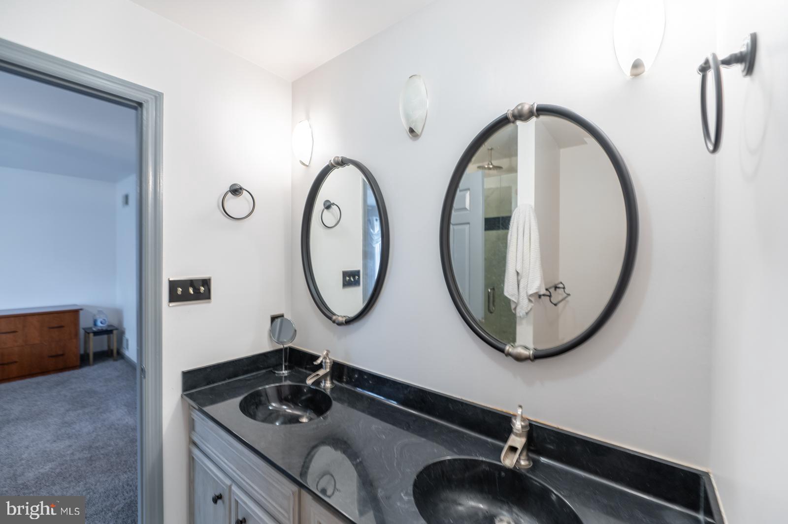 MANSION HEIGHTS - Residential