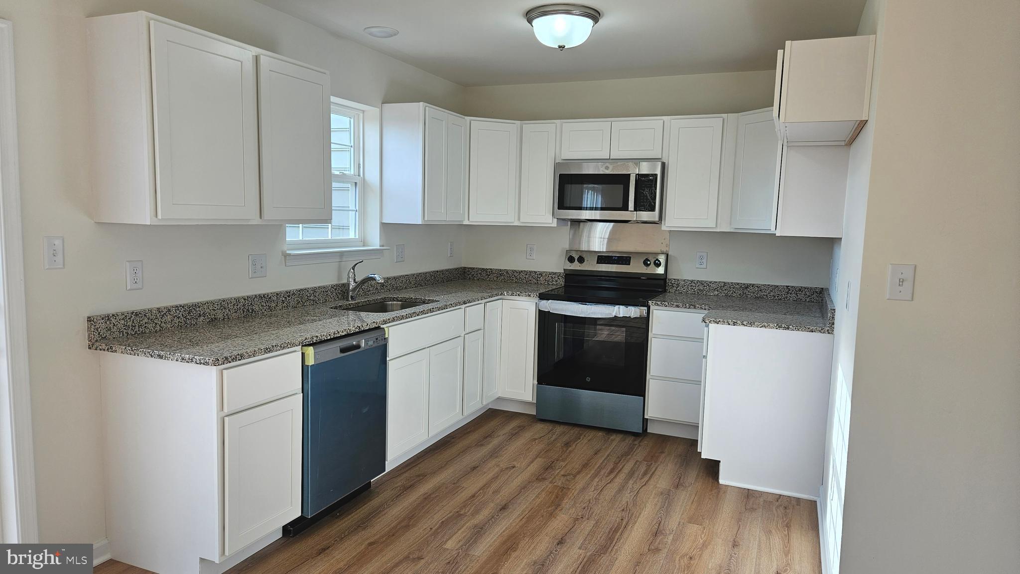 CAMBRIA VILLAGE - Residential