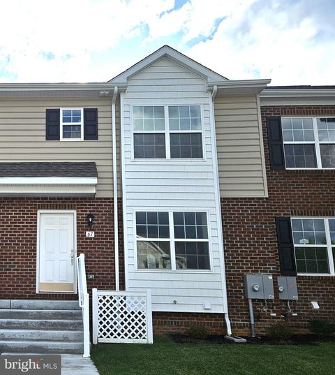 Townhouse For Sale - 67 Cotswood Court<br/> SMYRNA, DE 19977