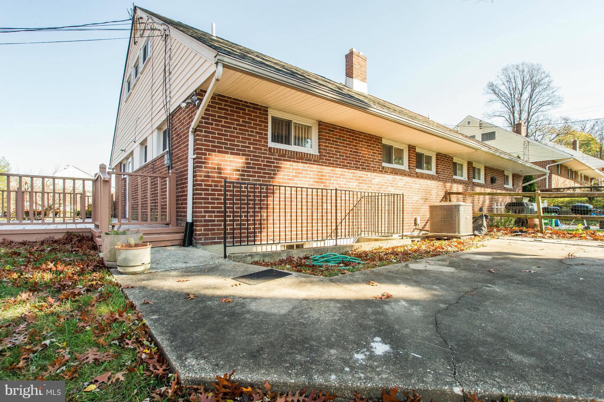 LAURAVILLE HISTORIC DISTRICT - Residential