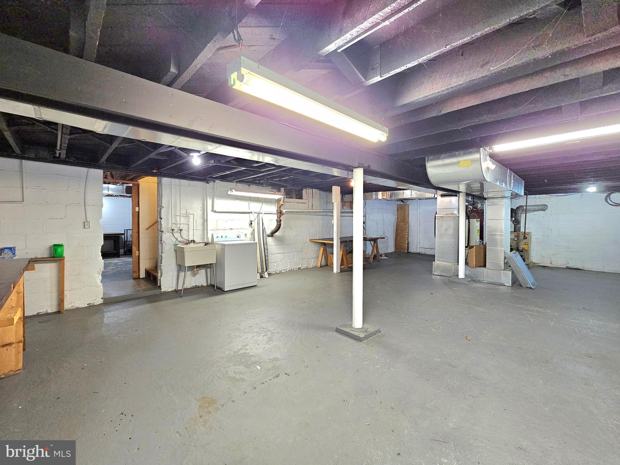 WOODFORD - Residential Lease