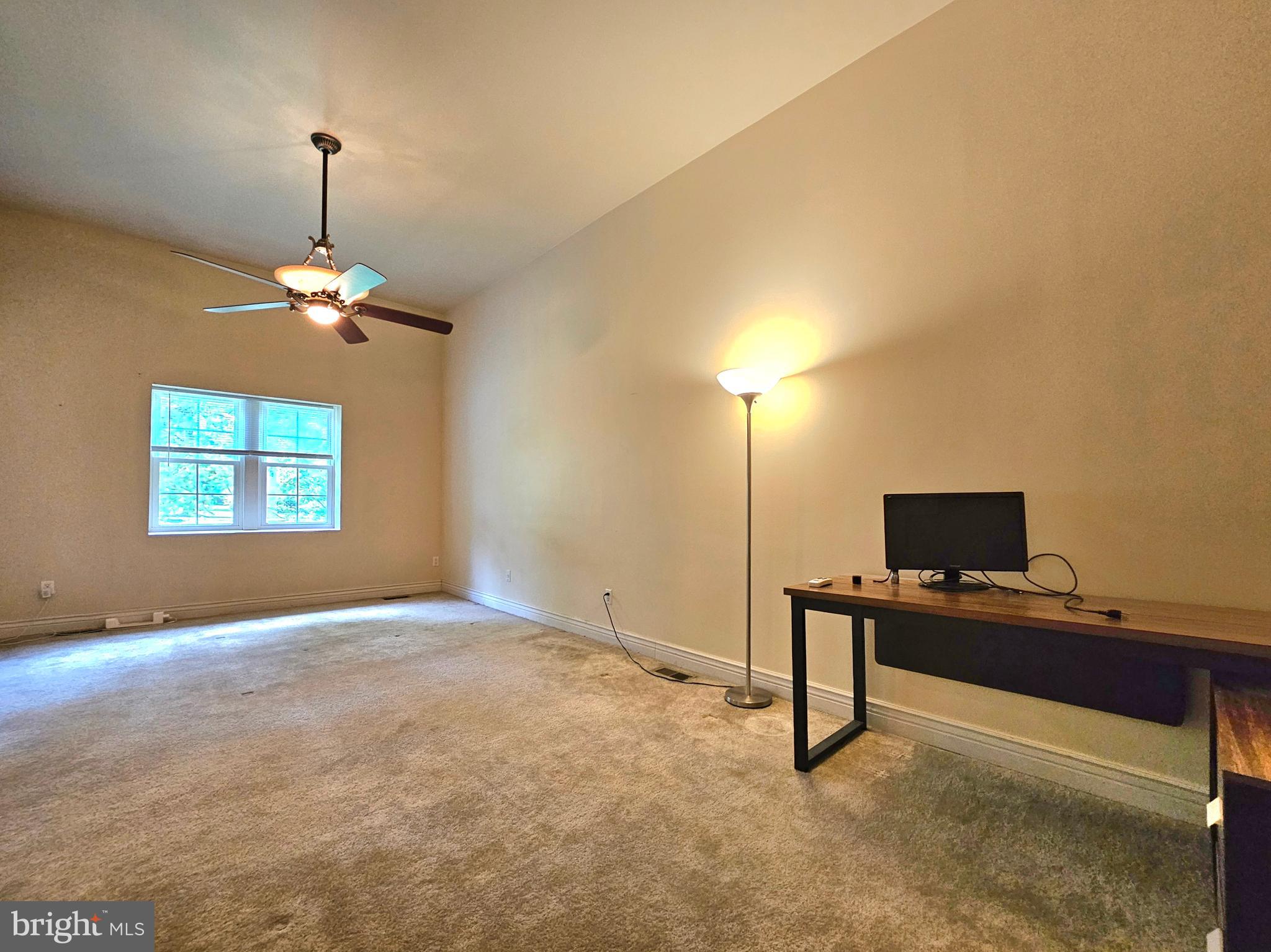 WOODFORD - Residential Lease