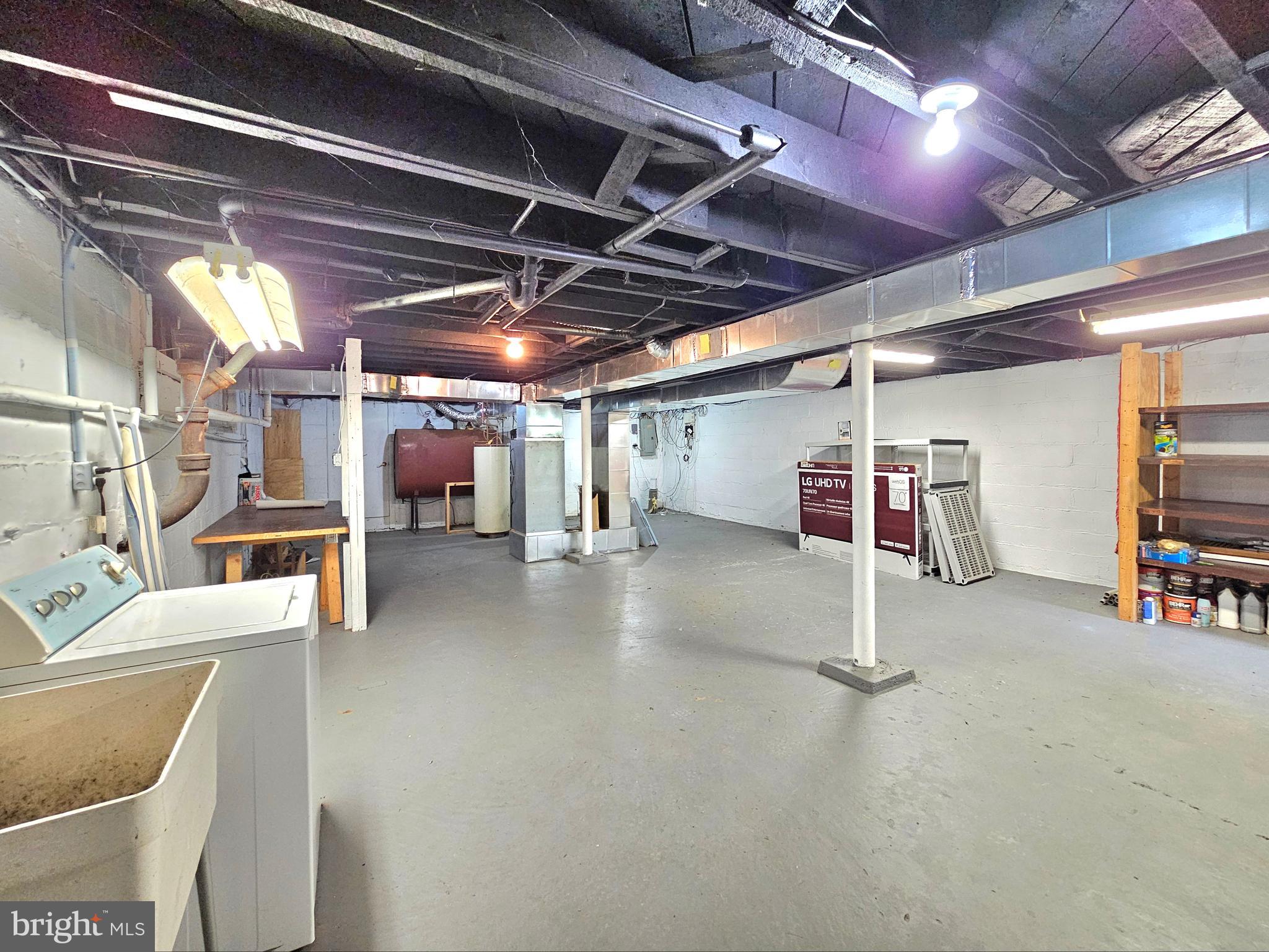 WOODFORD - Residential Lease