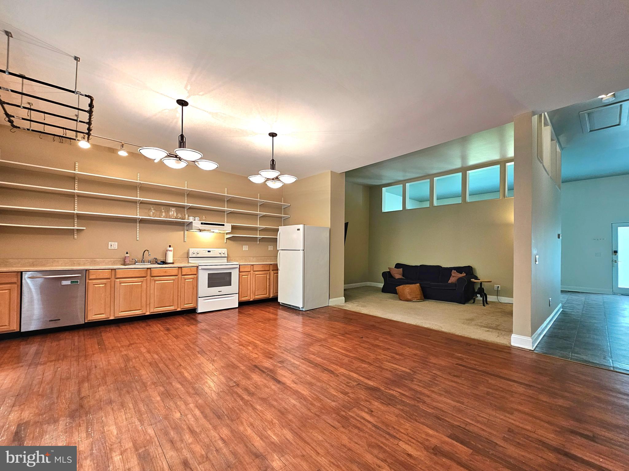 WOODFORD - Residential Lease