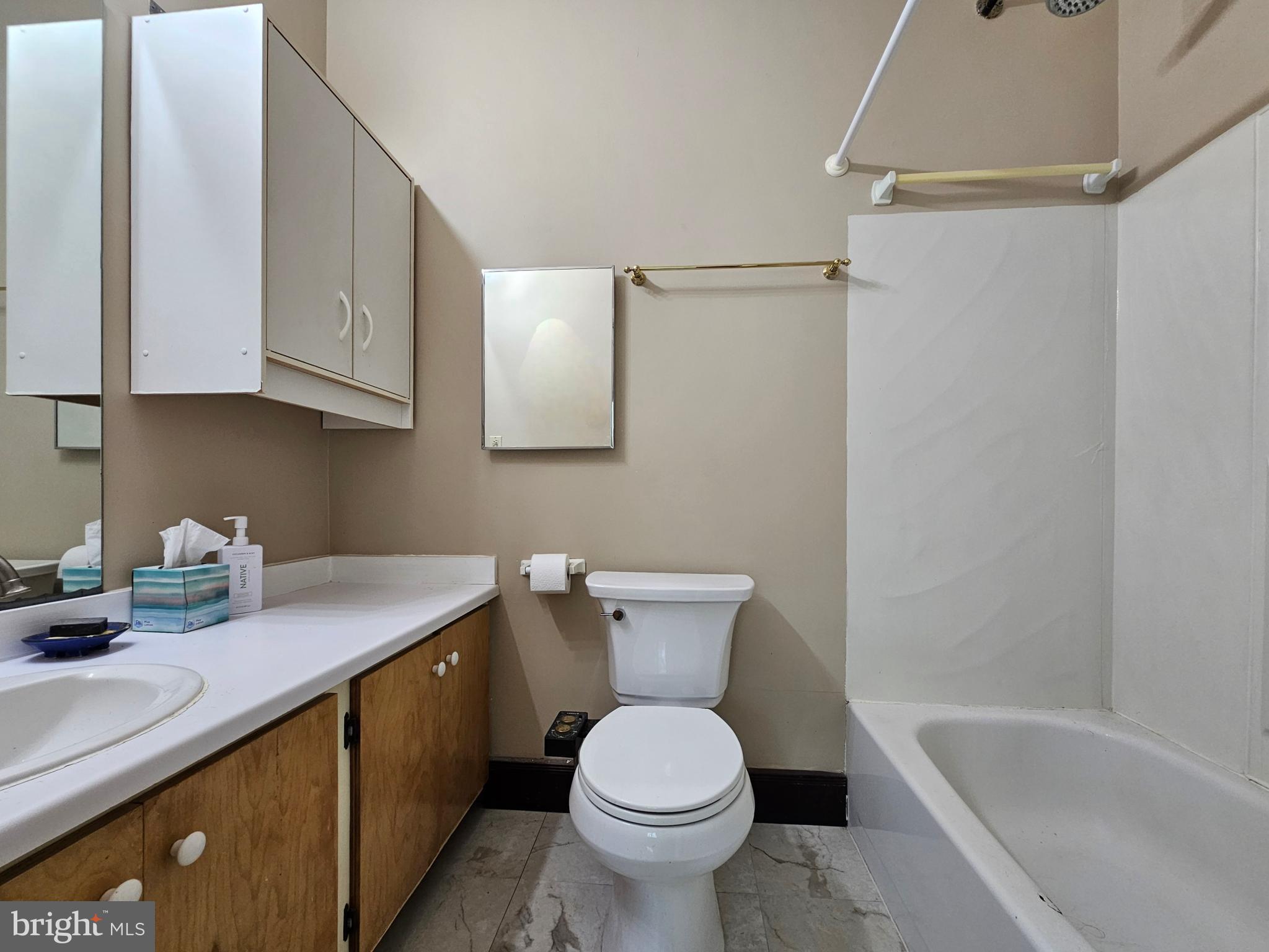 WOODFORD - Residential Lease