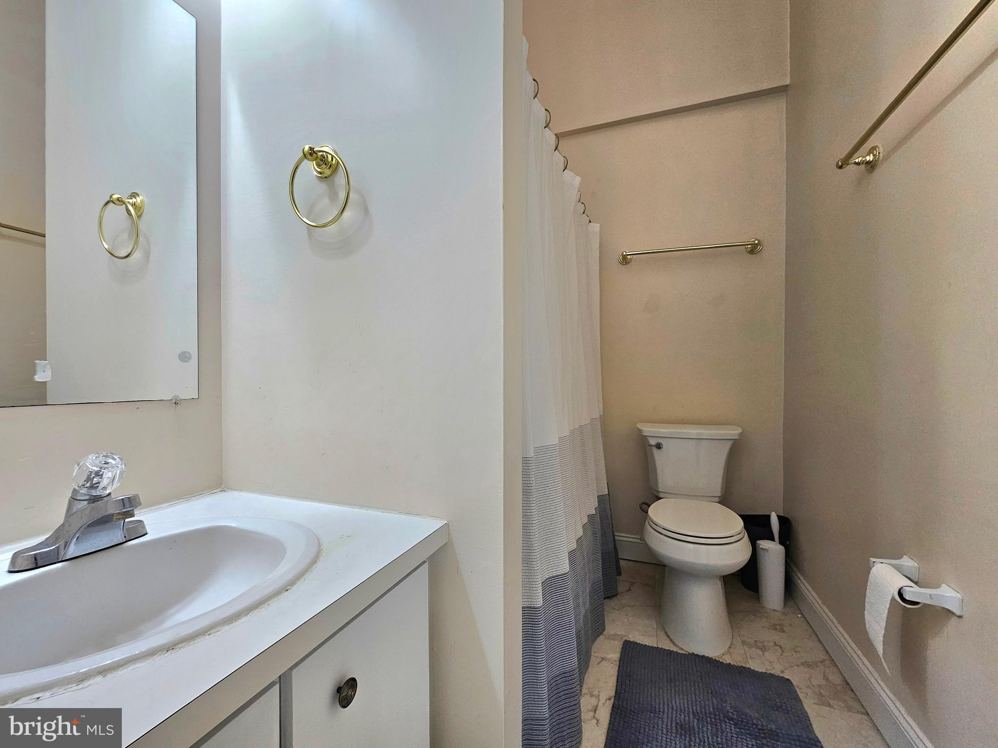 WOODFORD - Residential Lease