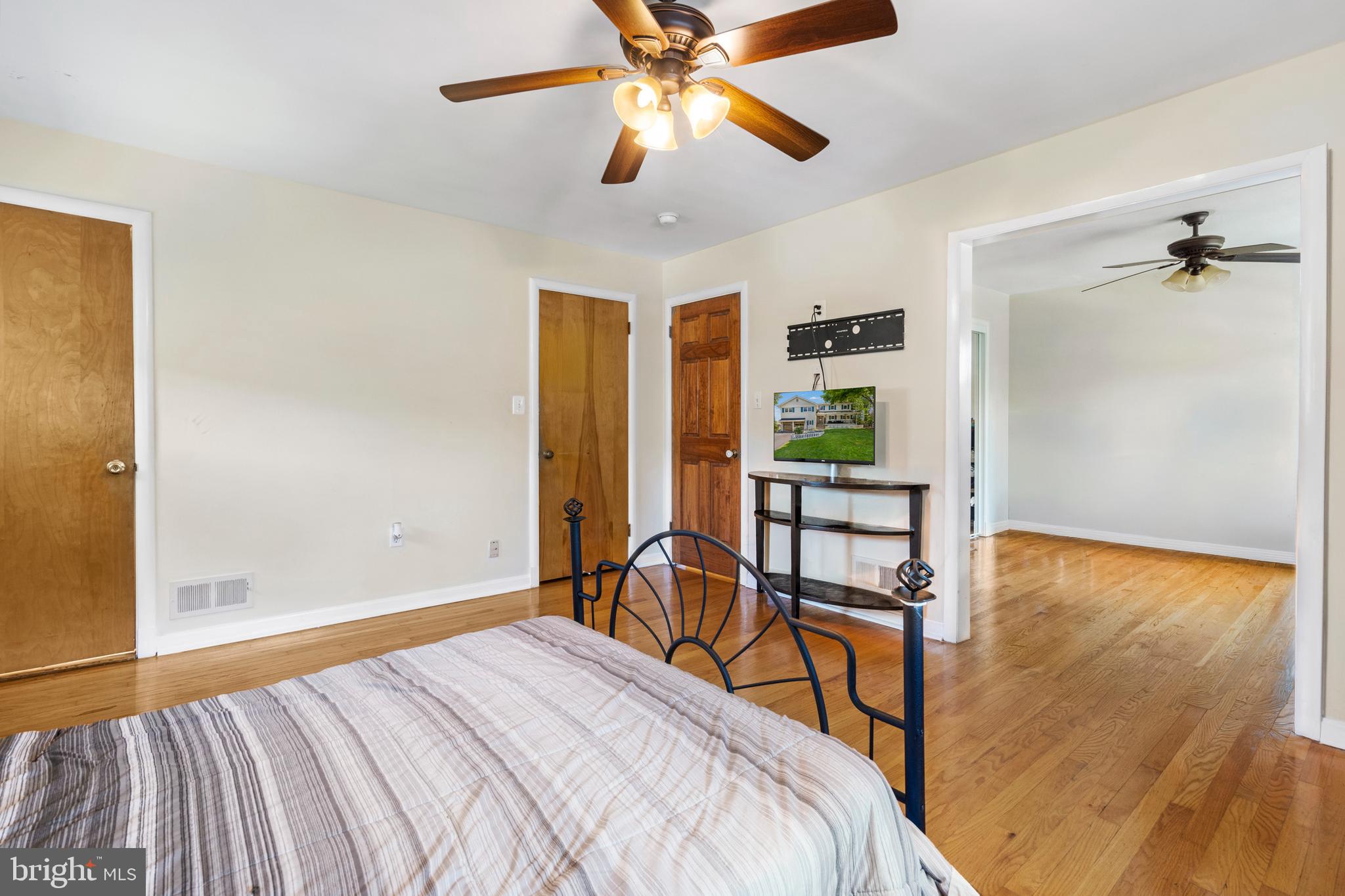 COLESVILLE MANOR - Residential