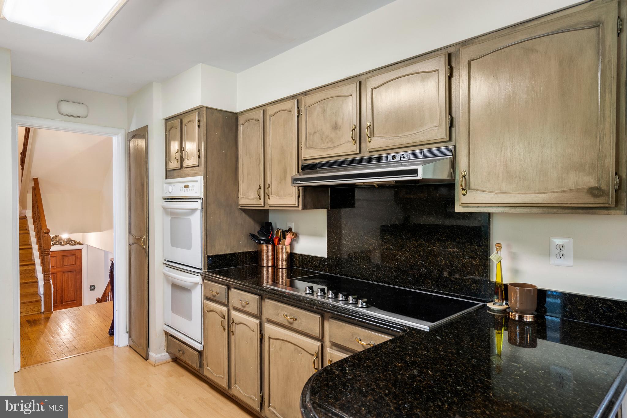 COLESVILLE MANOR - Residential