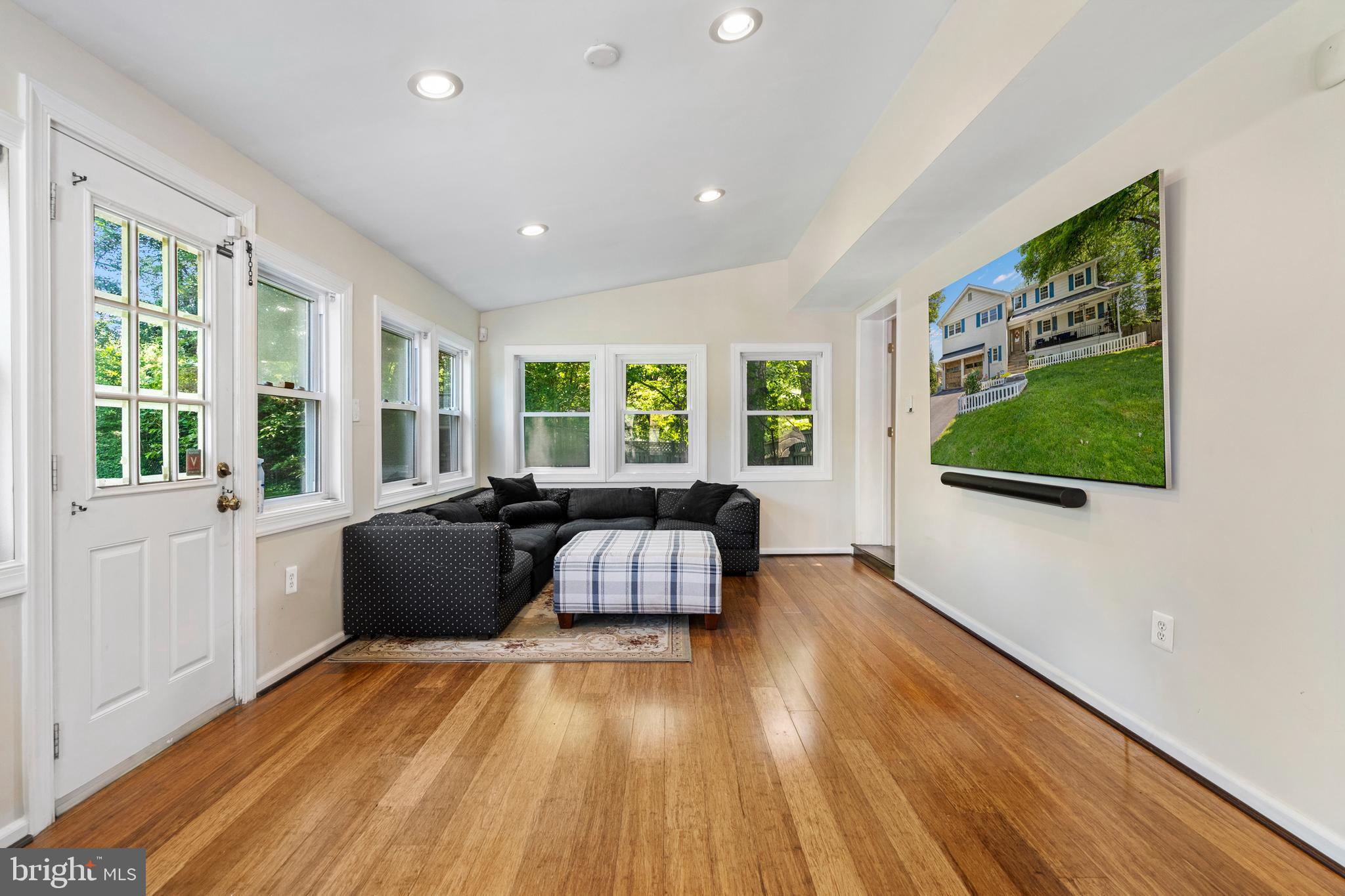 COLESVILLE MANOR - Residential