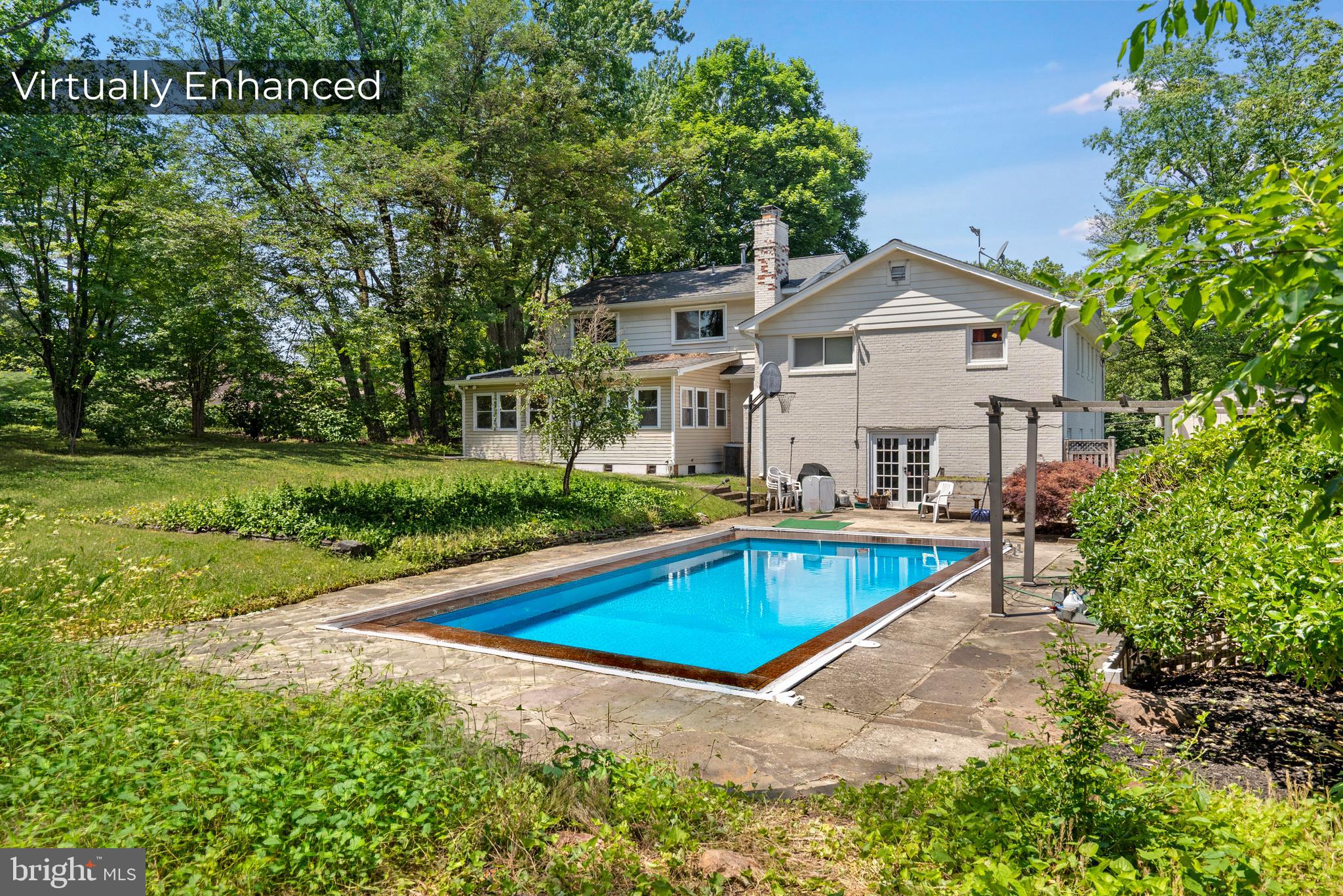 COLESVILLE MANOR - Residential