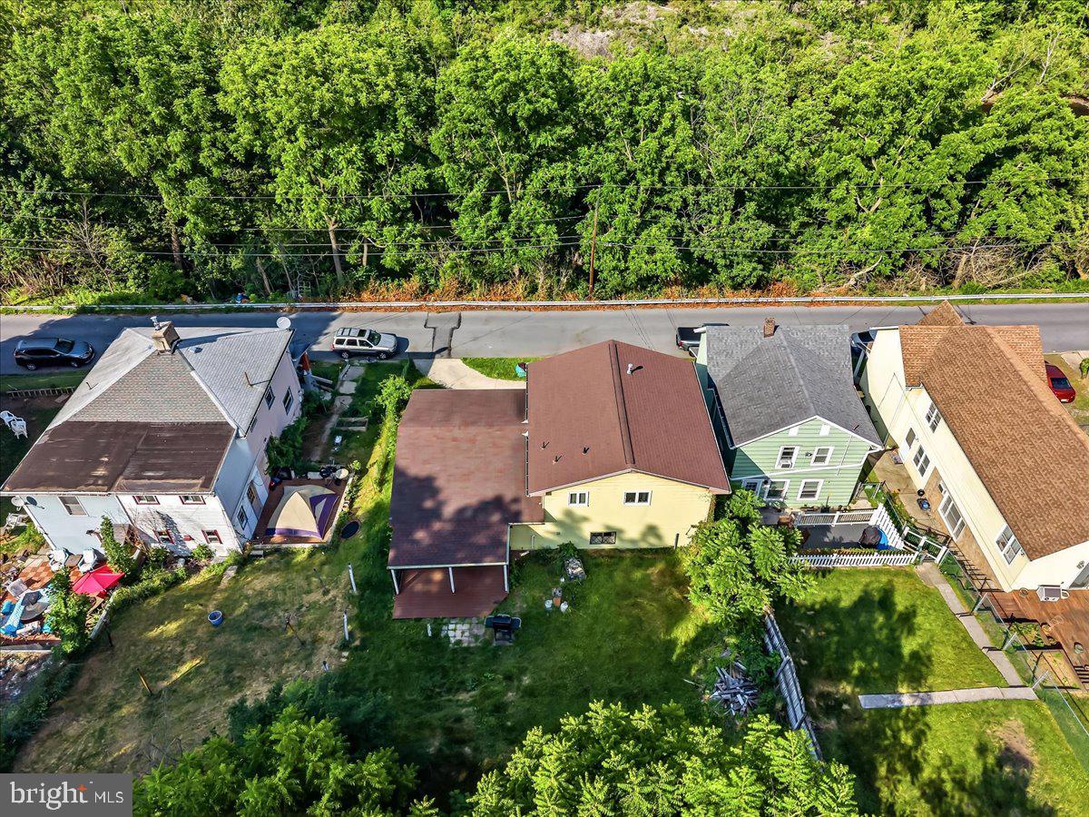 2230 N LEHIGH AVENUE