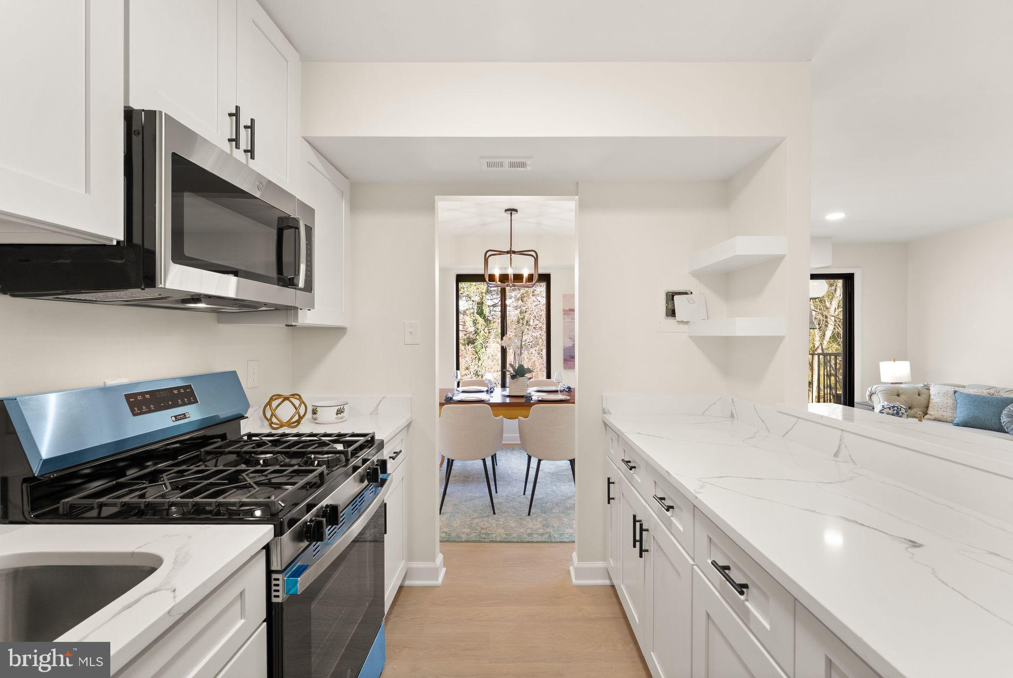 COUNTRY CLUB GREEN - Residential