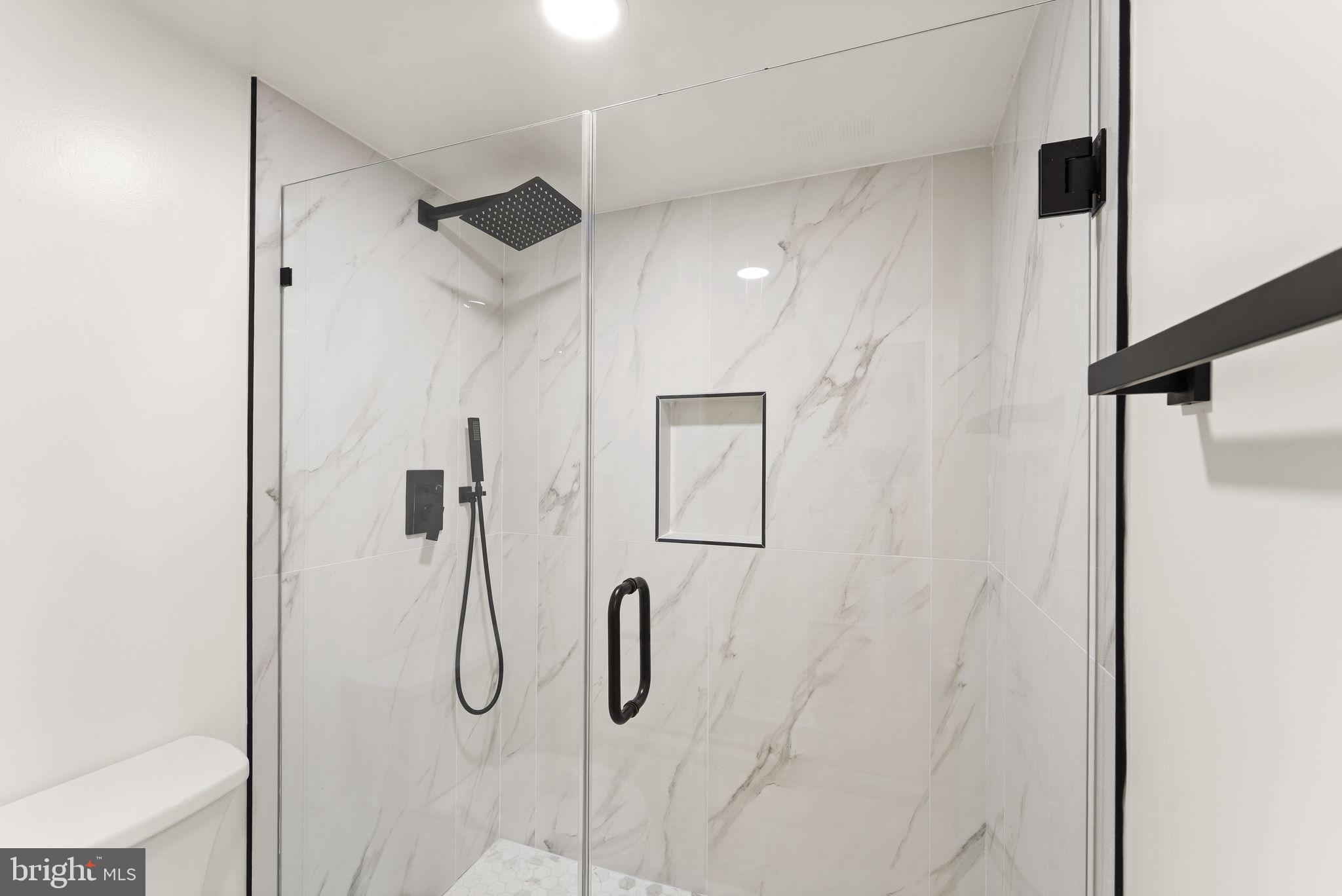 COUNTRY CLUB GREEN - Residential