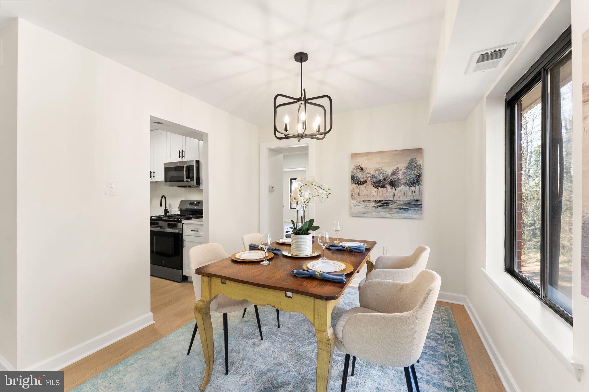 COUNTRY CLUB GREEN - Residential