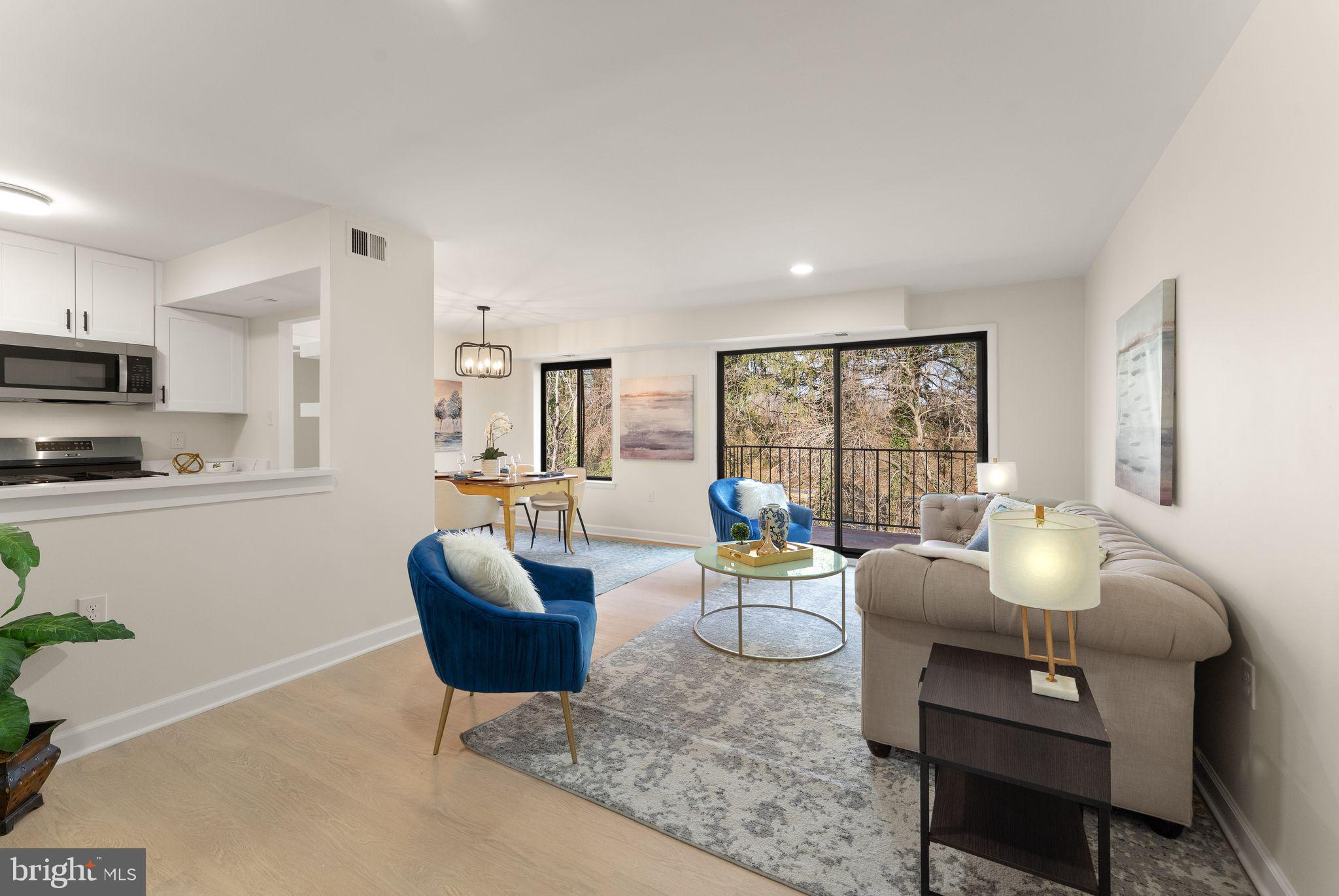 COUNTRY CLUB GREEN - Residential