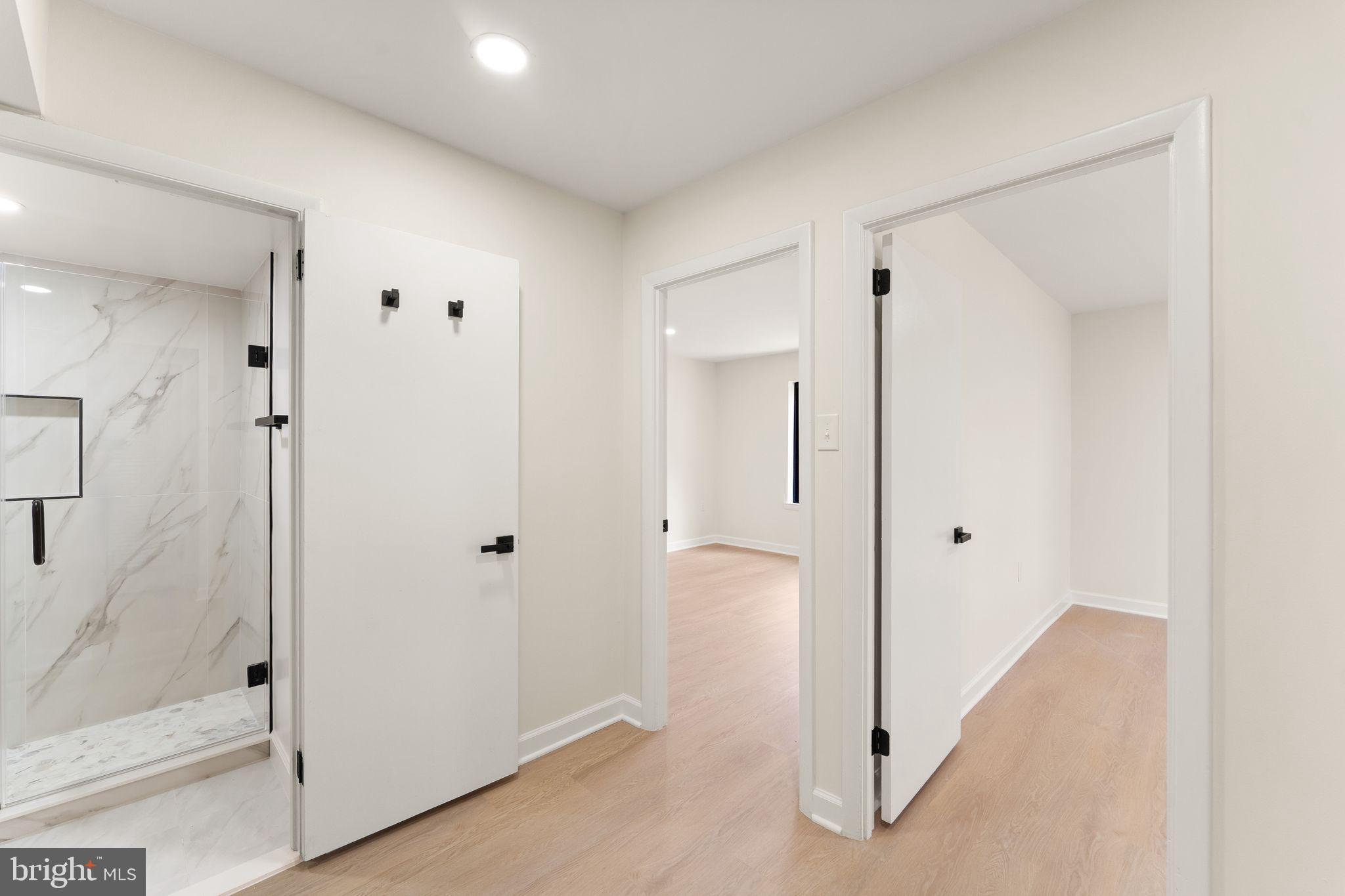 COUNTRY CLUB GREEN - Residential