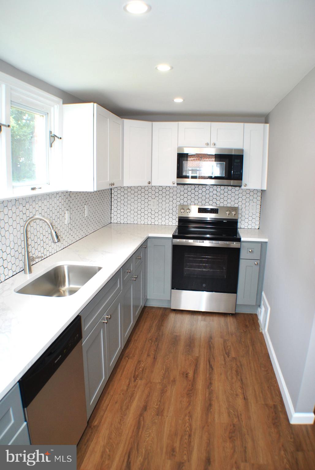 512 S 2ND STREET