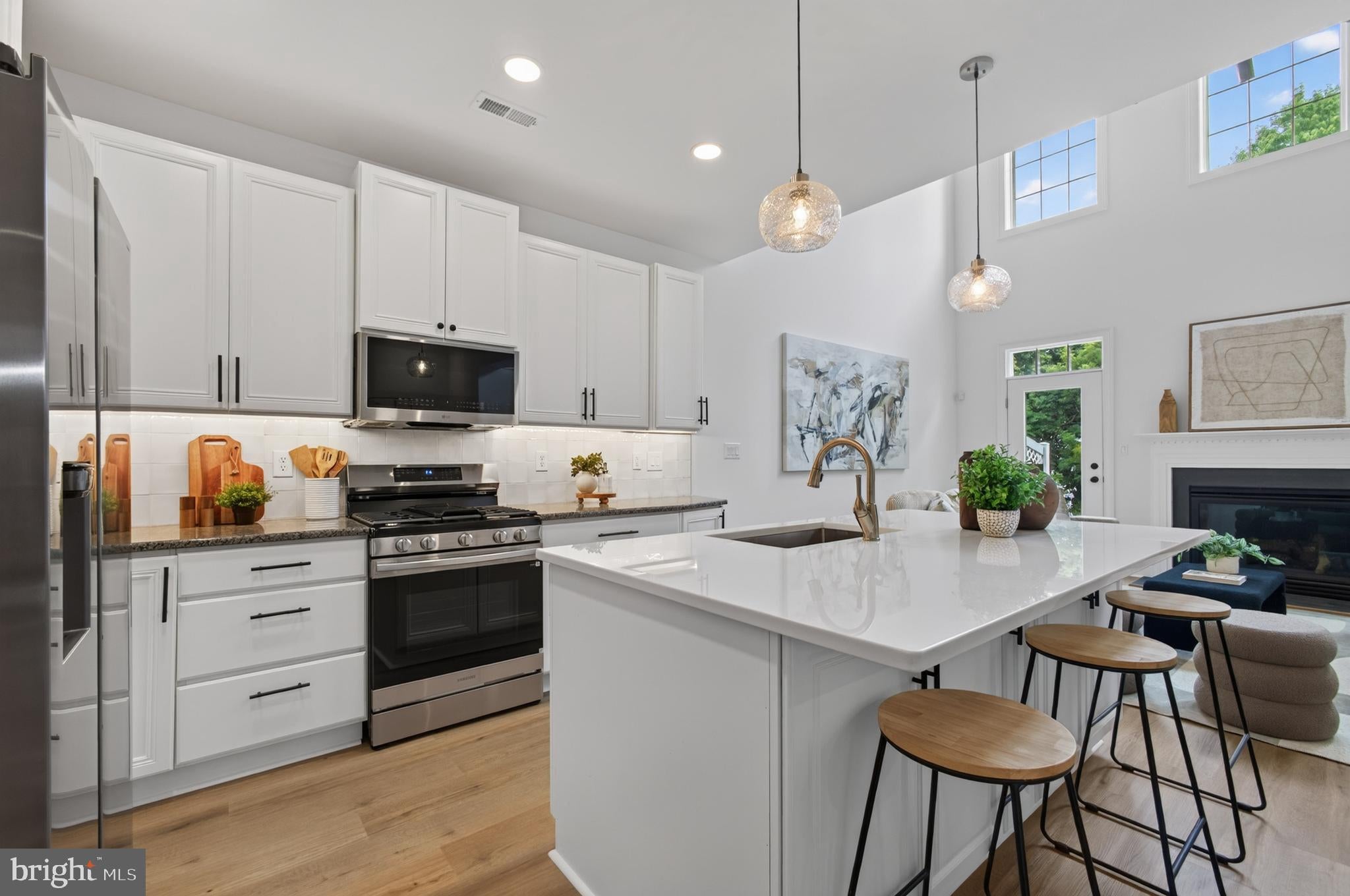 623 SAINT JAMES COURT