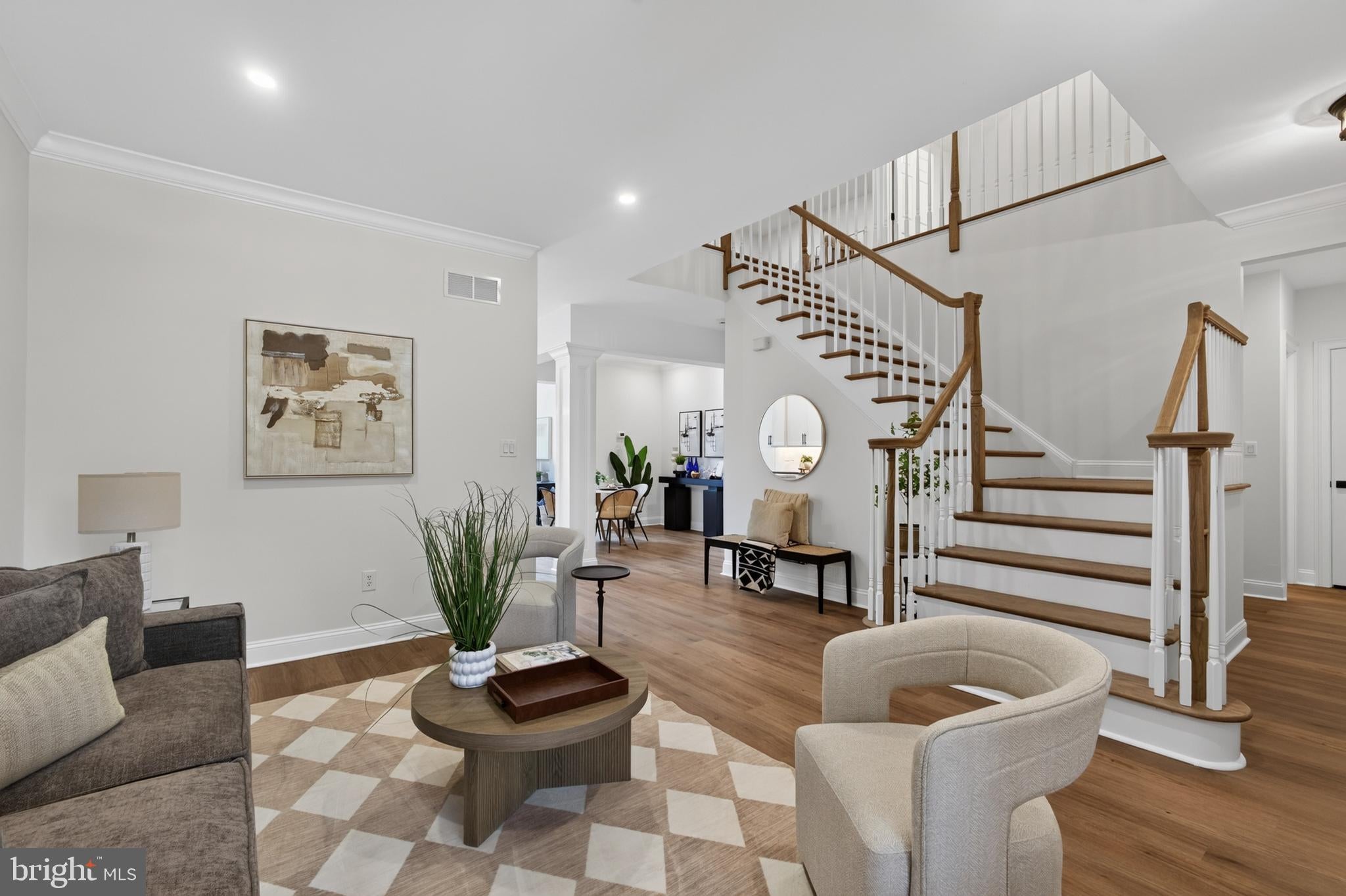 623 SAINT JAMES COURT