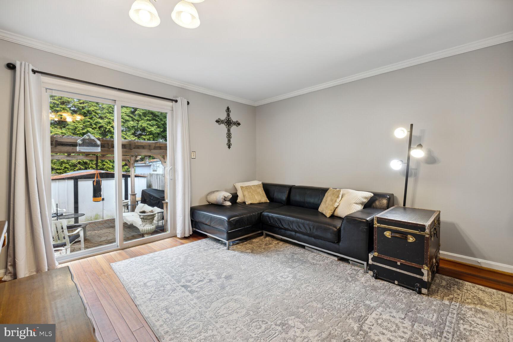 MILLS FARM - Residential