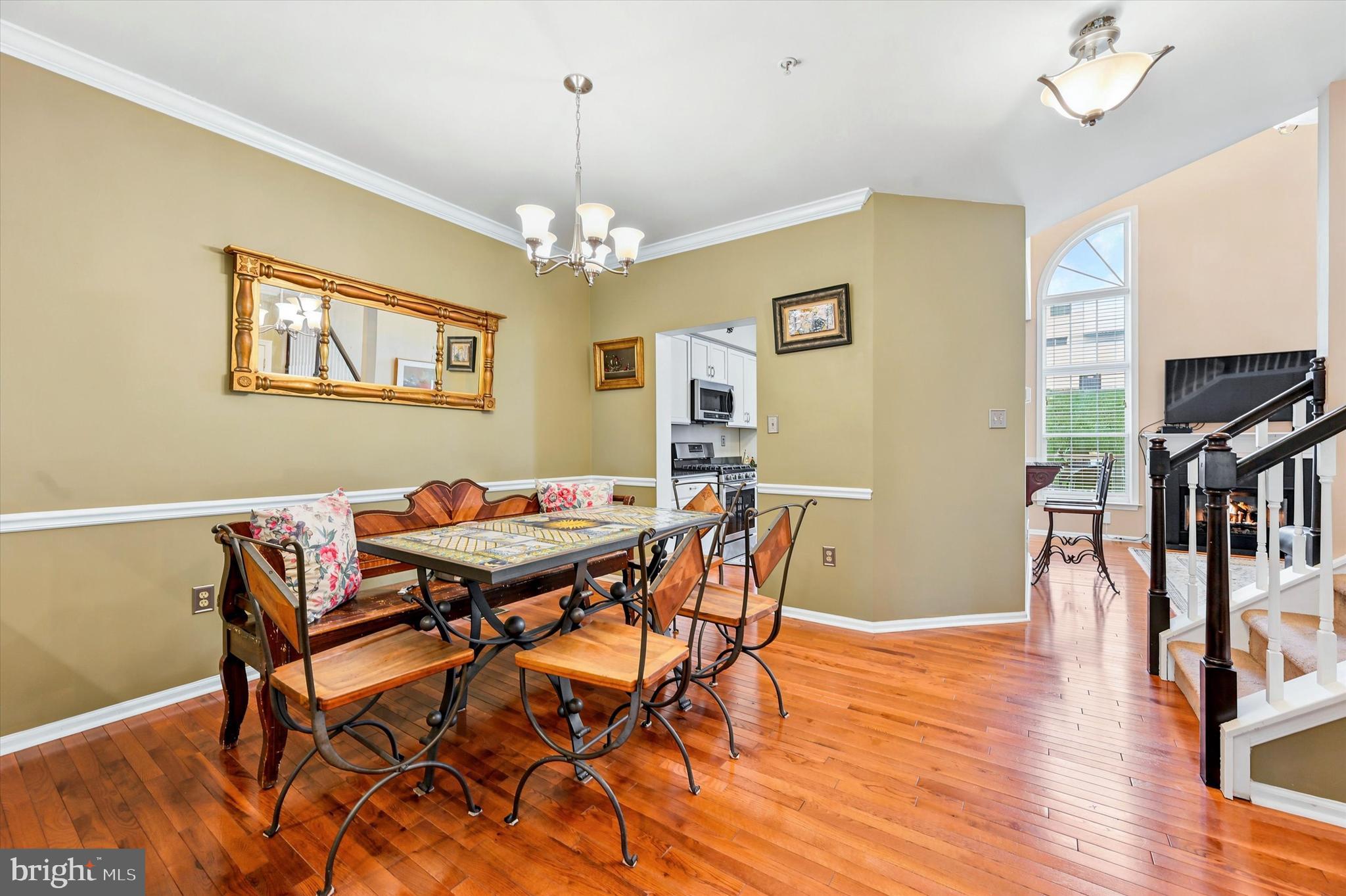 4 LINCOLN DRIVE