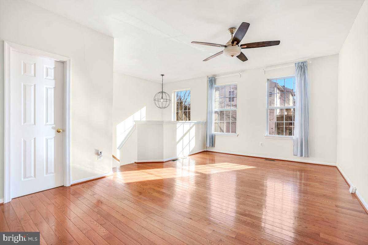 CENTRE VILLAGE - Residential