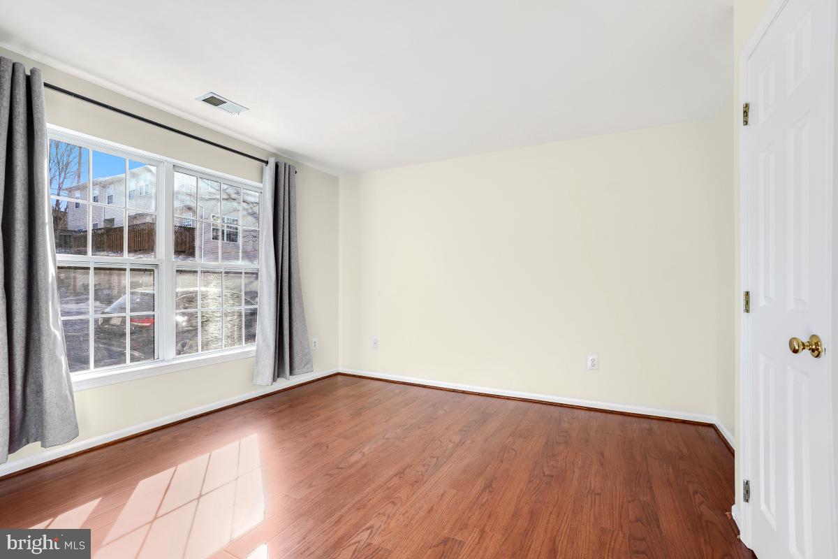 CENTRE VILLAGE - Residential